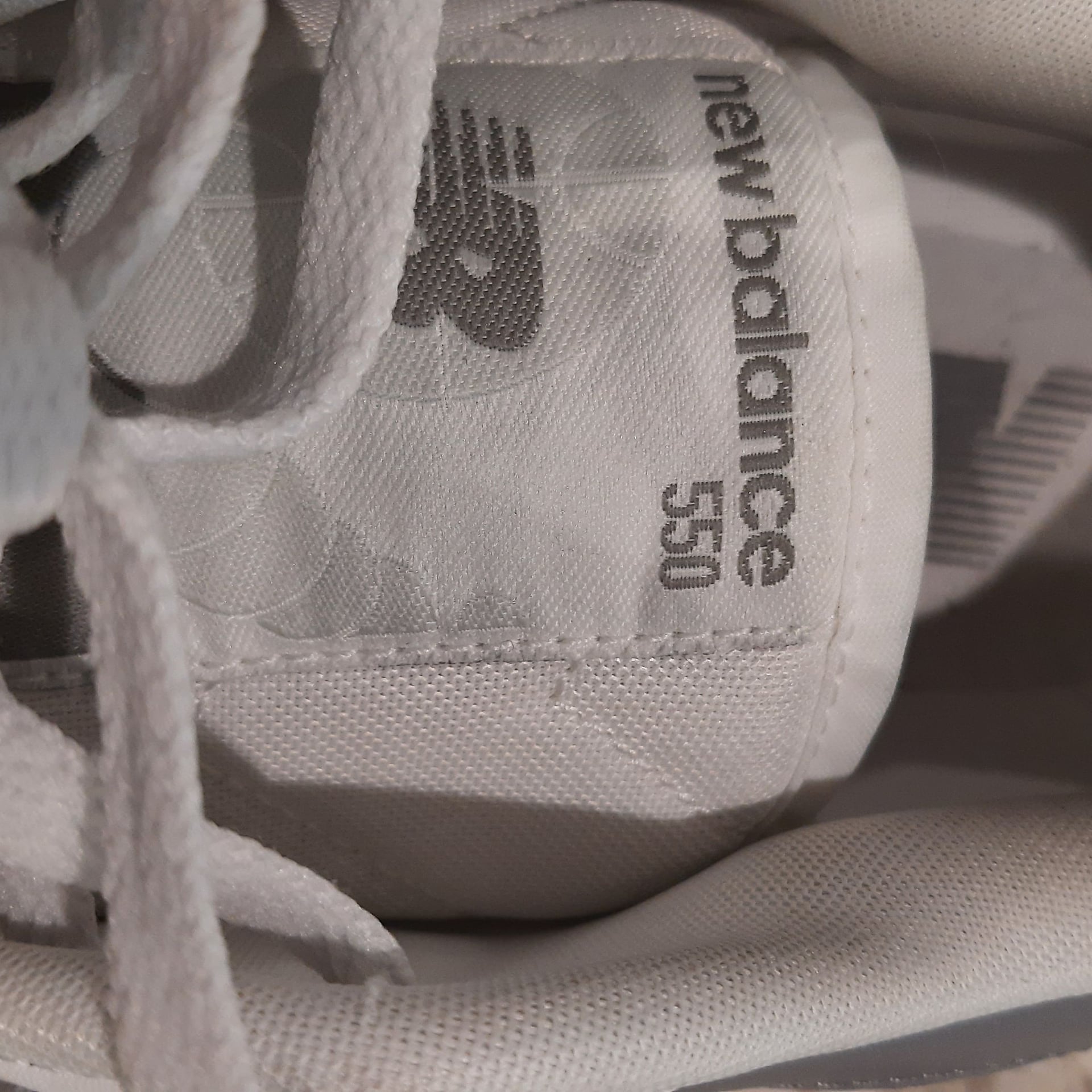 New Balance 550 White nearly New, SiZe US 13 Basketball sneakers 8