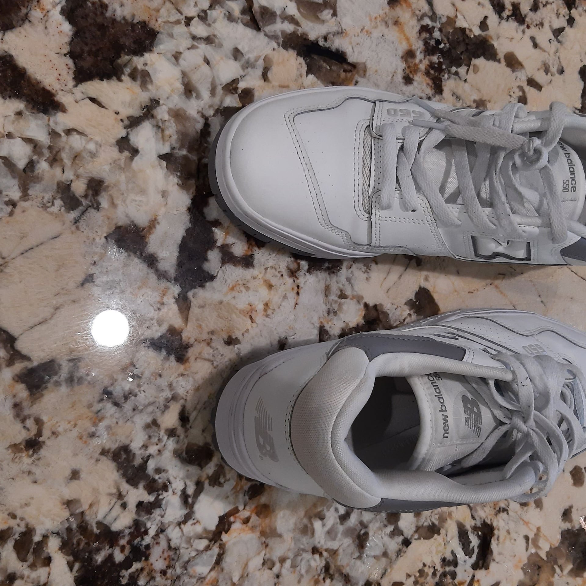 New Balance 550 White nearly New, SiZe US 13 Basketball sneakers 6