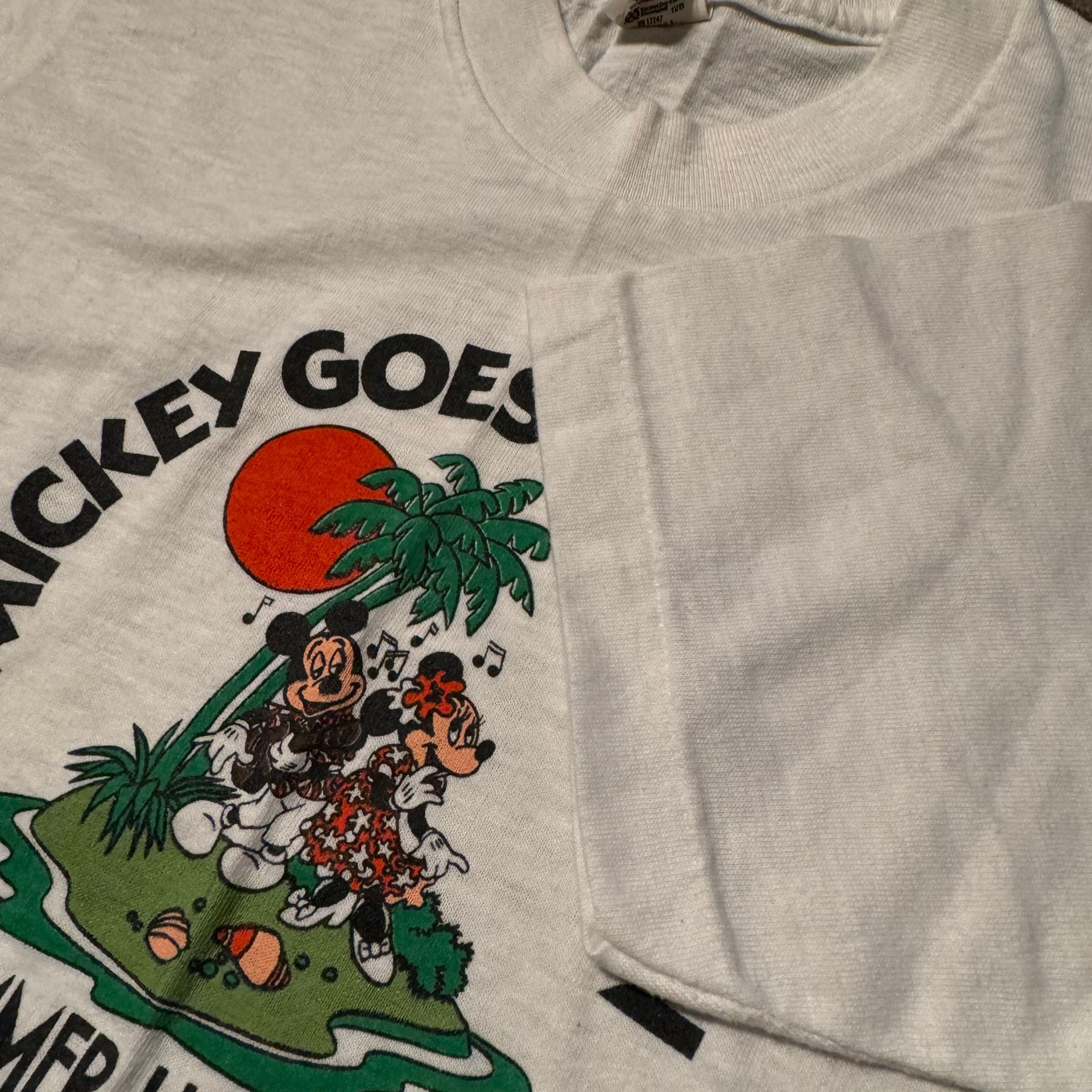 Vintage Mickey Goes Hawaiian T-Shirt Summer Luau 1983 Small 4