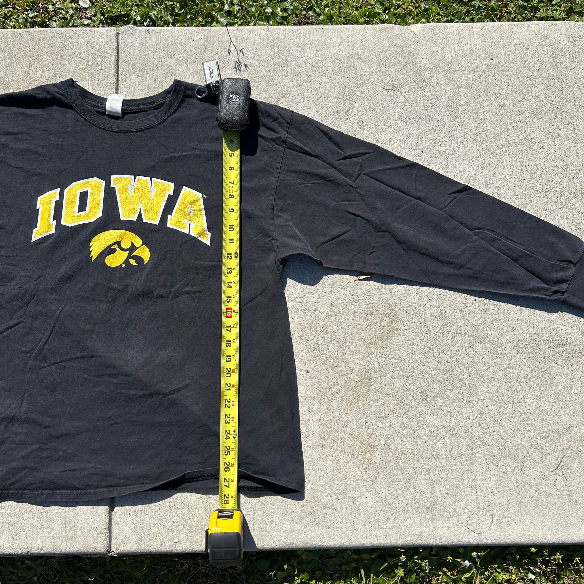 Vintage Iowa Hawkeyes Long sleeve 2000s Black Medium Retro College Football 2