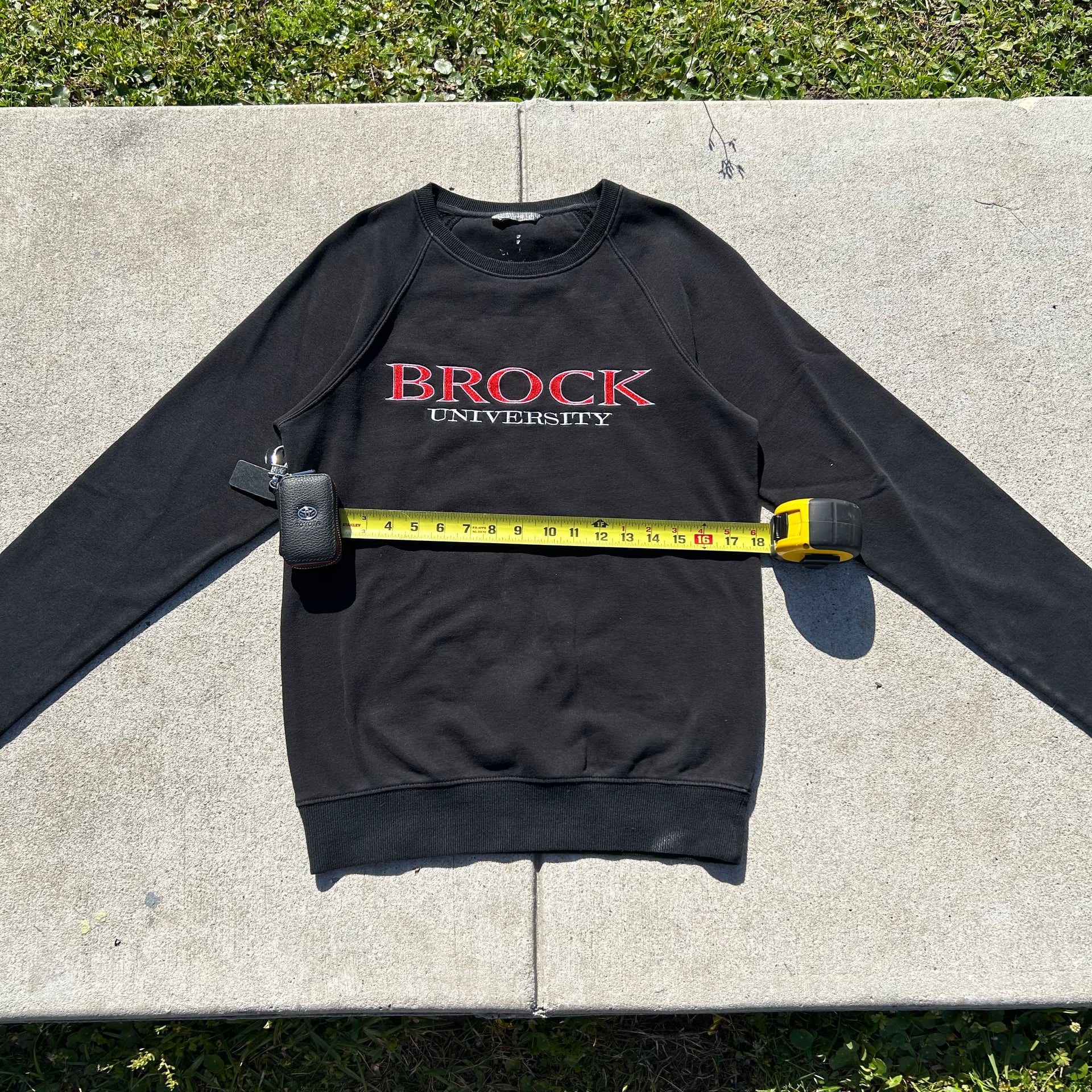 Vintage Y2K Brock University Pullover Sweatshirt 1