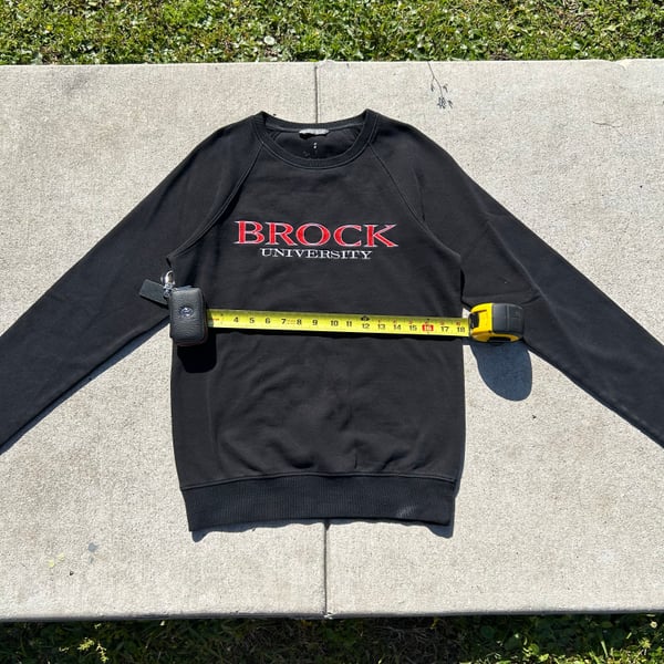Vintage Y2K Brock University Pullover Sweatshirt