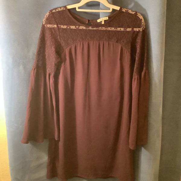 Women's Burgundy Long Sleeve Lace Dress