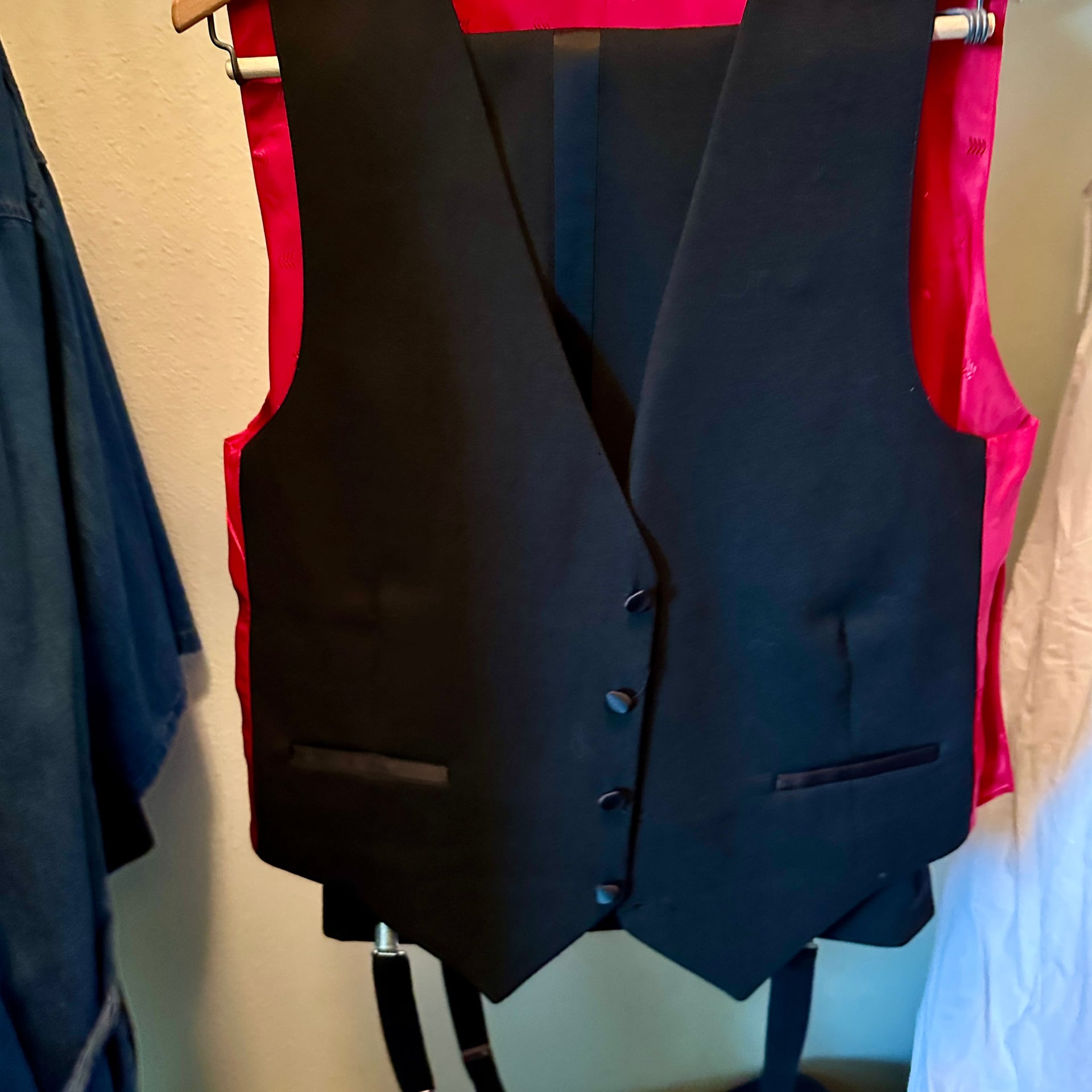Black 3-piece Tuxedo + shirt & all accessories 2