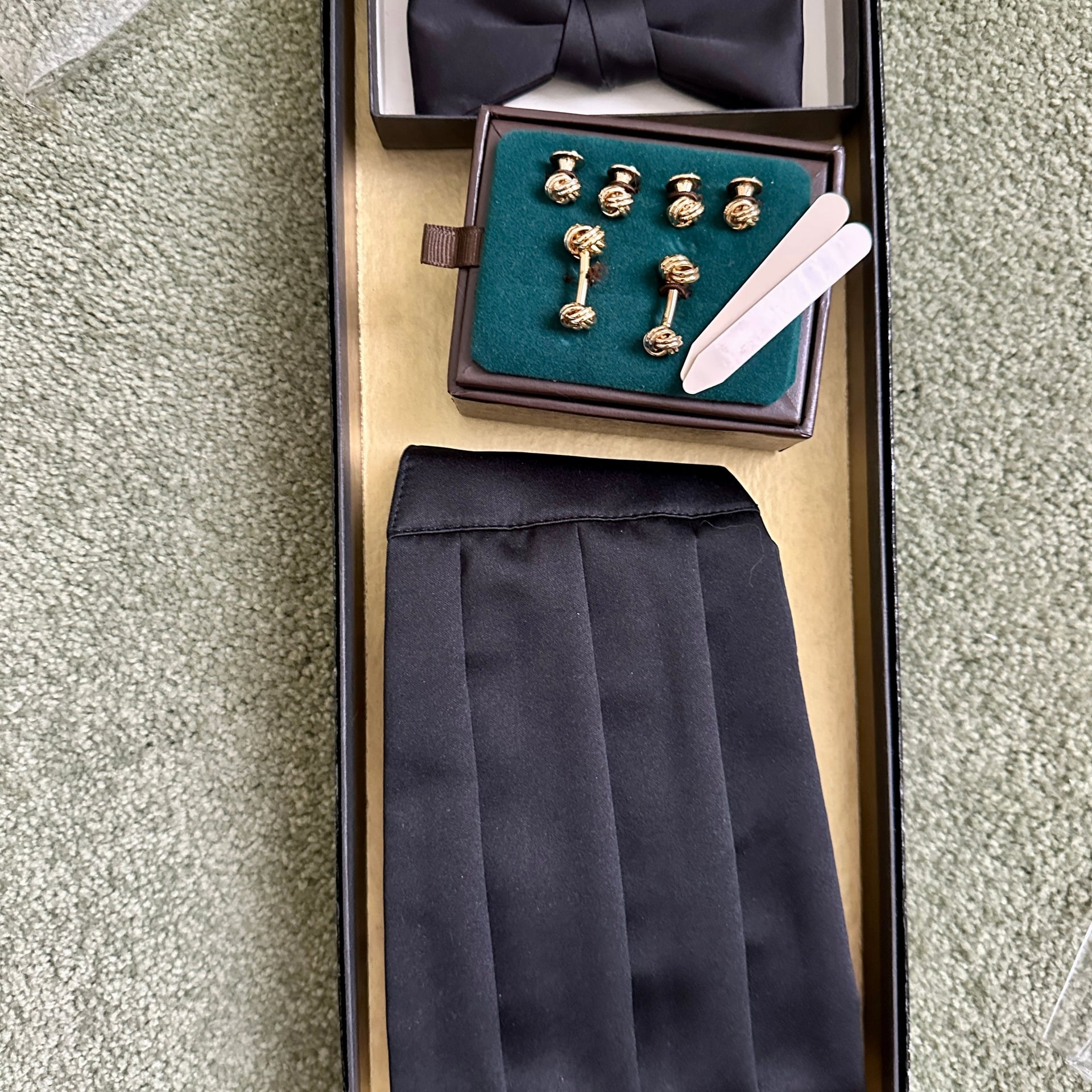Black 3-piece Tuxedo + shirt & all accessories 11