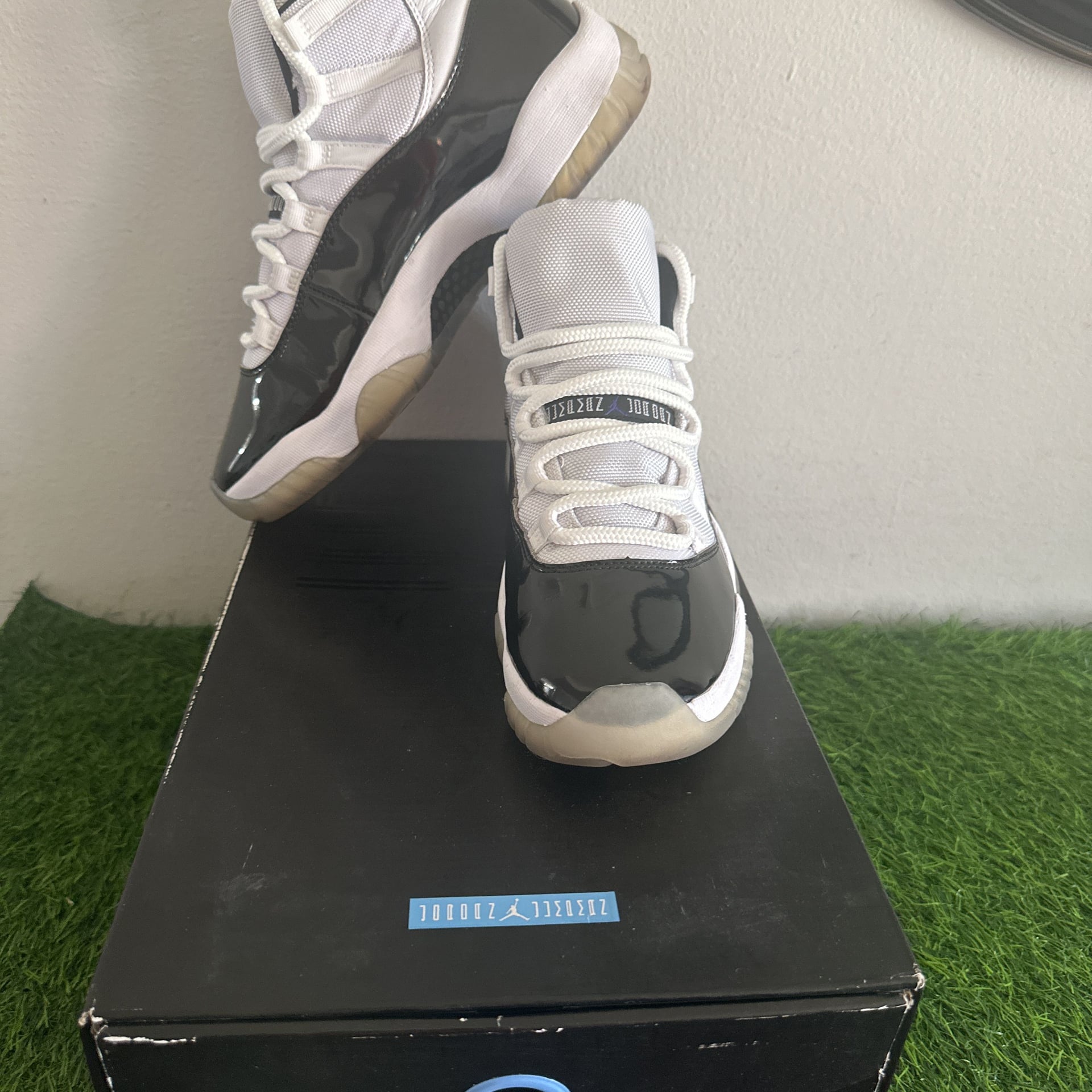 Concord 11s size 8.5 great condition authentic ✓‼️ 2018 2