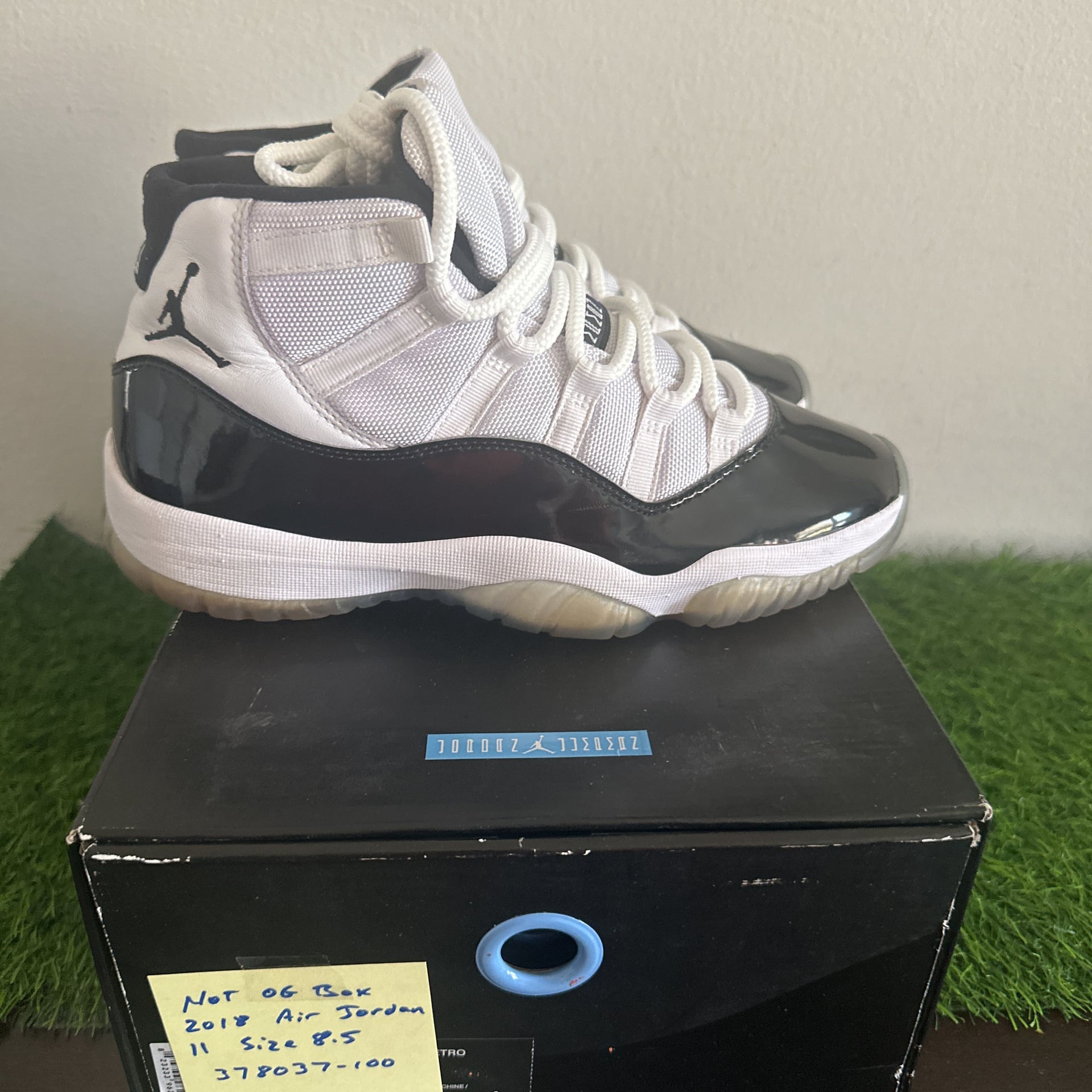 Concord 11s size 8.5 great condition authentic ✓‼️ 2018 3