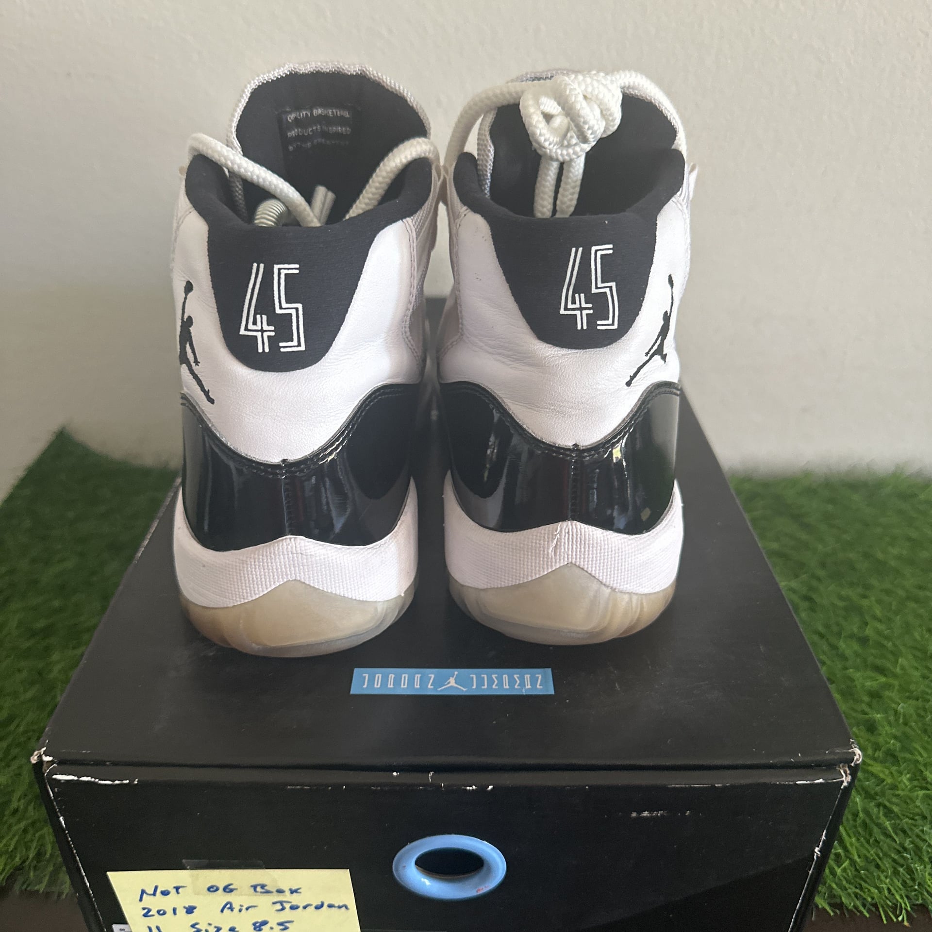 Concord 11s size 8.5 great condition authentic ✓‼️ 2018 5