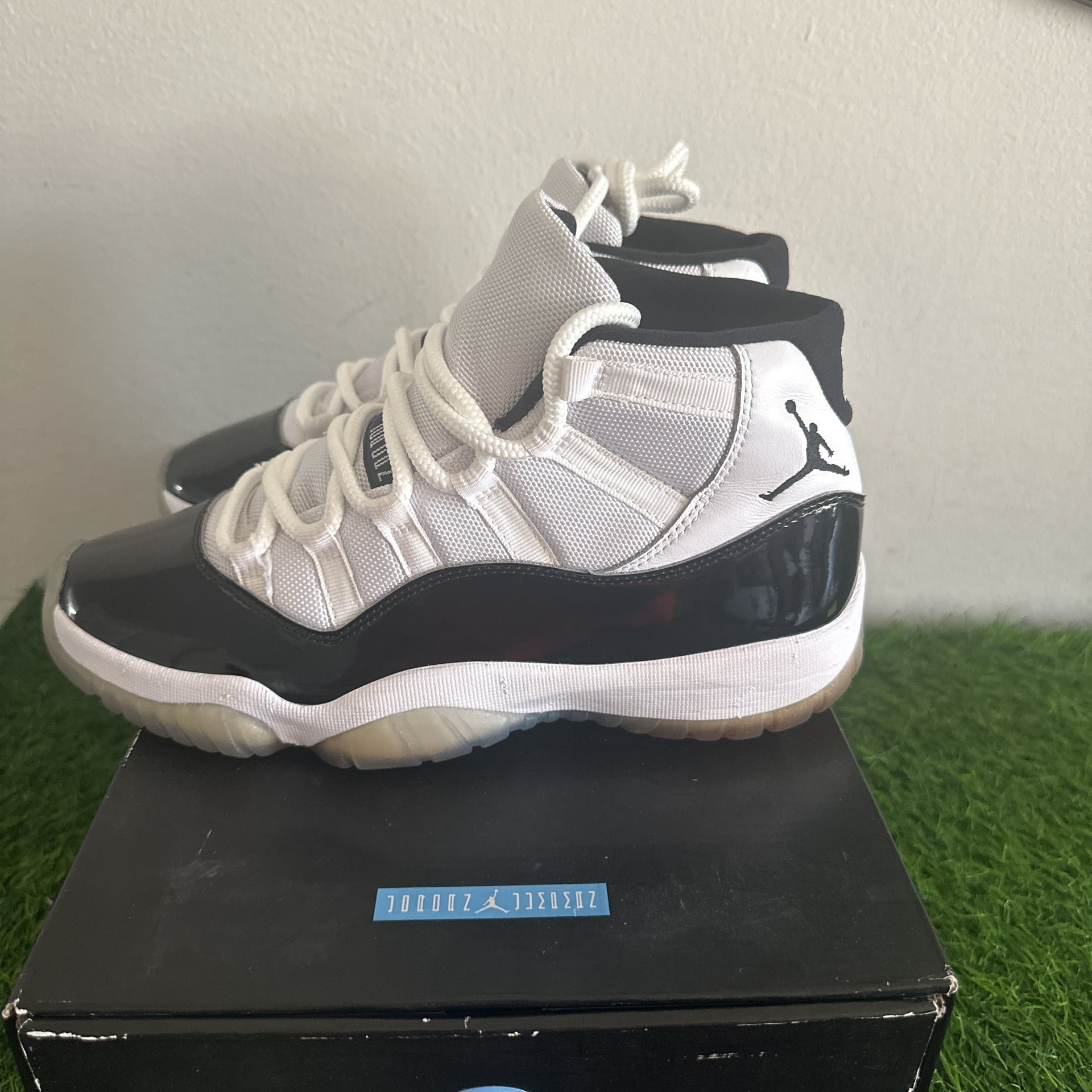 Concord 11s size 8.5 great condition authentic ✓‼️ 2018 4