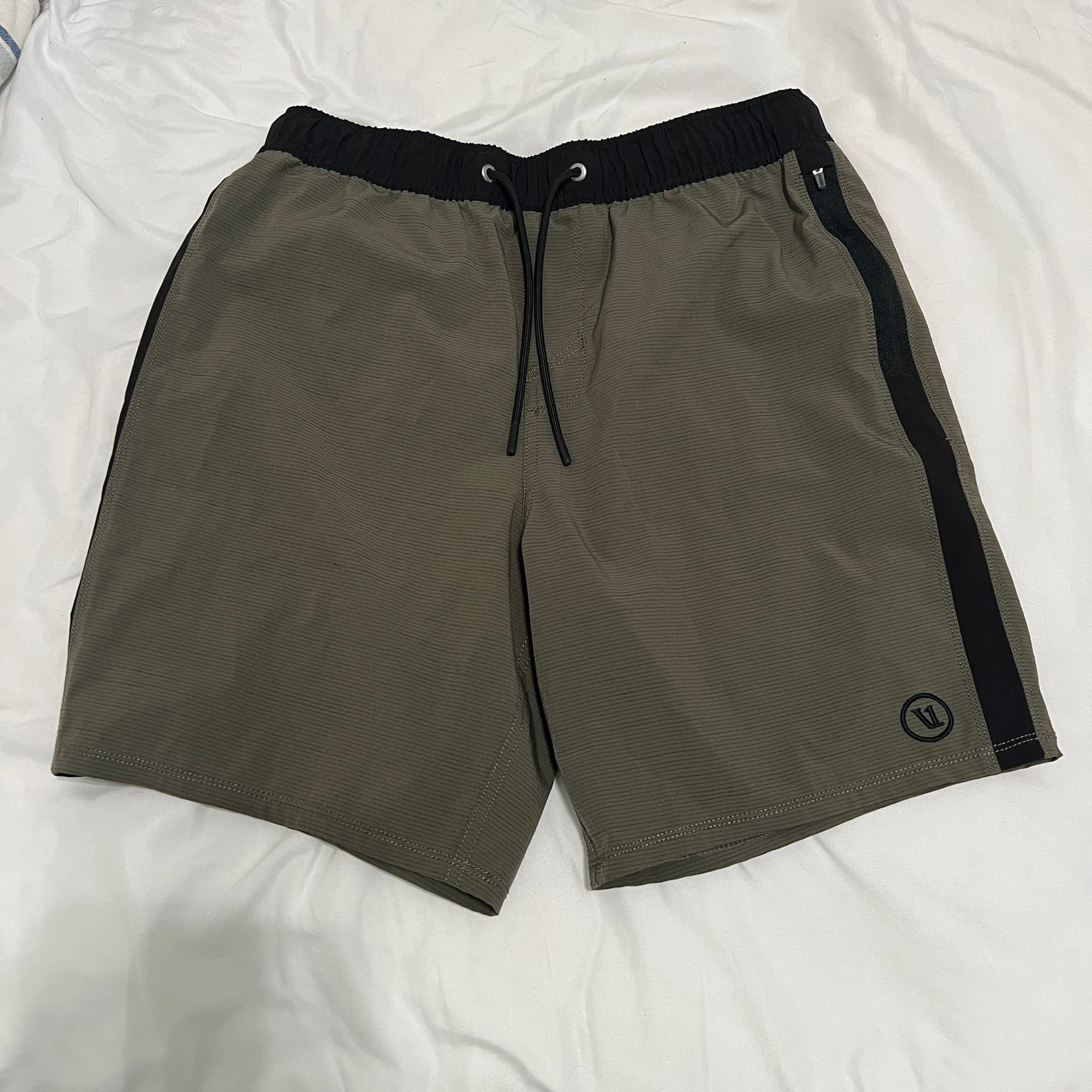Vuori Kore 7” Men's Olive Green Athletic Shorts Size Small 2