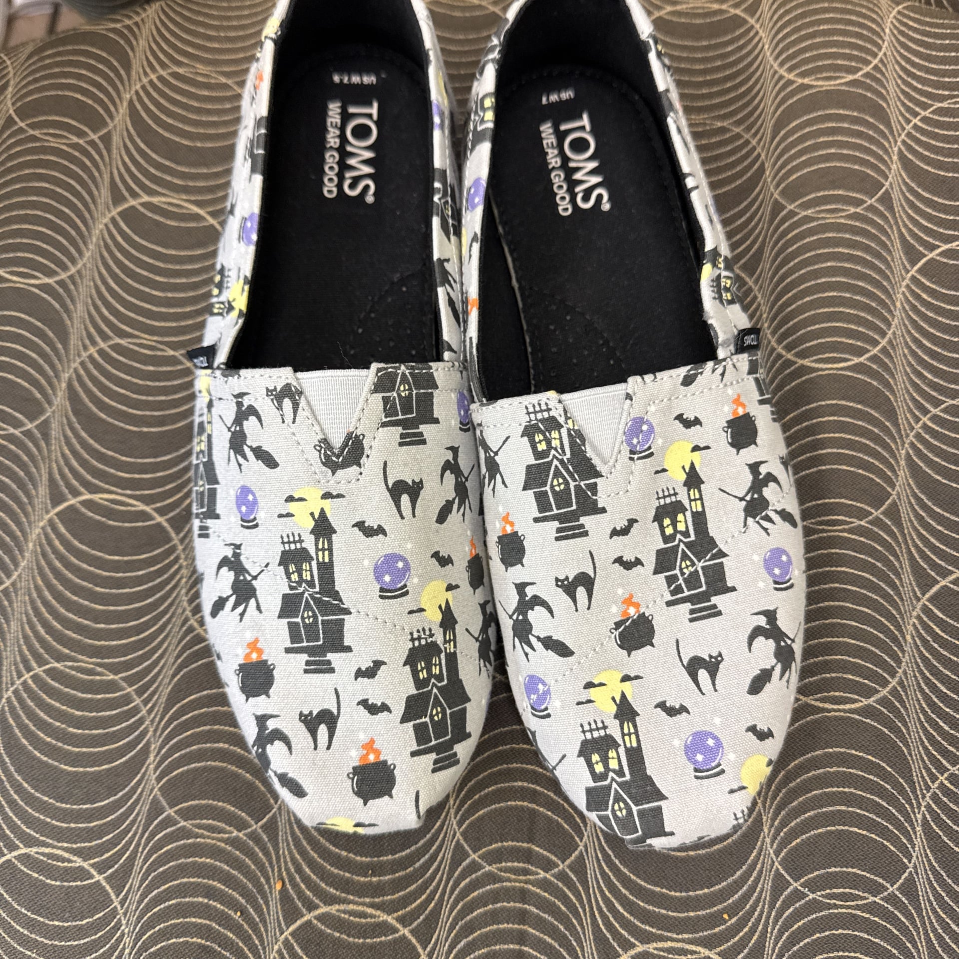 NWT Halloween Tom's Witch Haunted House Slip On Shoe Size 8.5 1