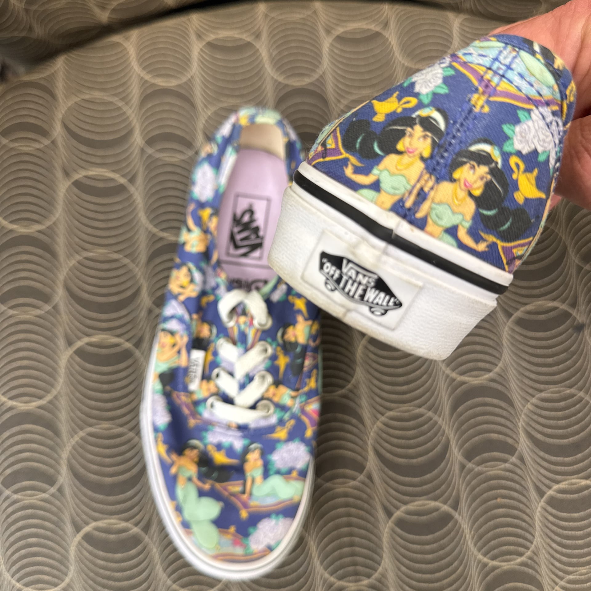 RARE Vans x Disney Princess Jasmine Authentic Sneakers Limited Edition 9.5 Women 3
