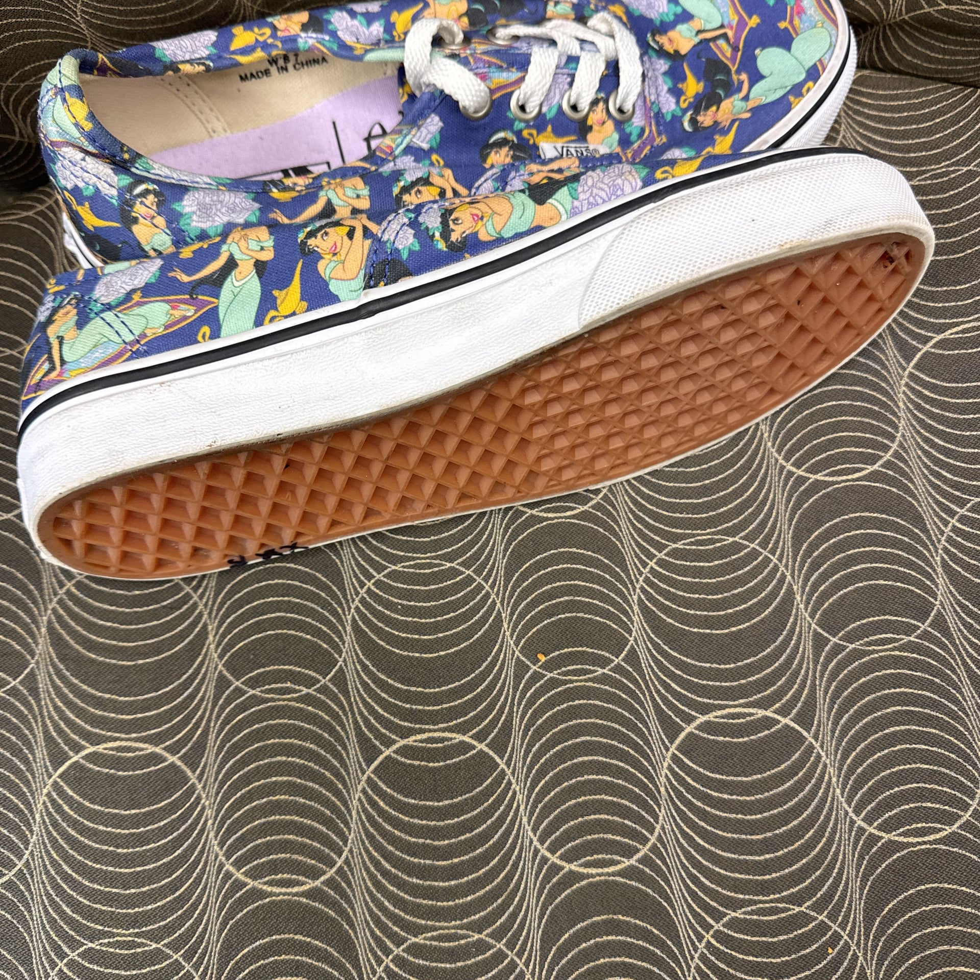 RARE Vans x Disney Princess Jasmine Authentic Sneakers Limited Edition 9.5 Women 4
