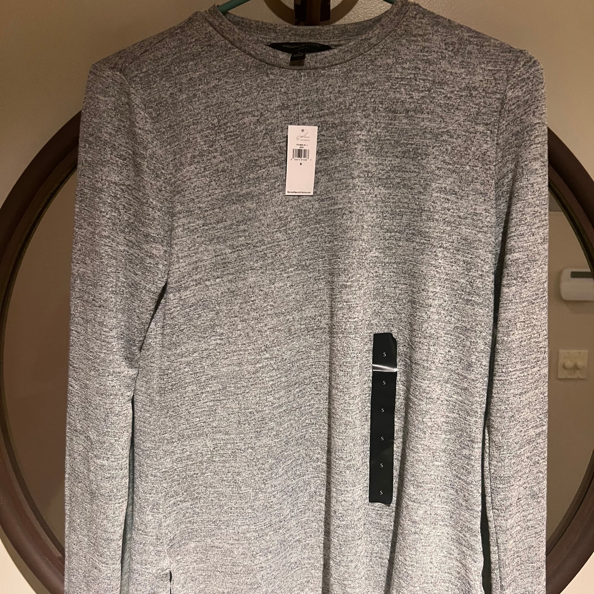 Banana Republic Women's Top LUXESPUN Long Sleeve T-Shirt Medium Scoop Neck 2