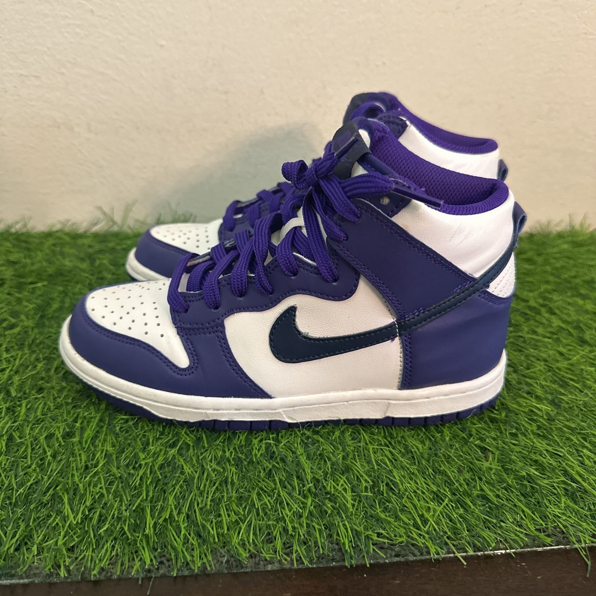 Nike Dunk High Electro Purple Size 4Y 2