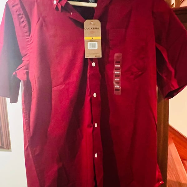 Men's Short Sleeve Red Button-Up Shirt