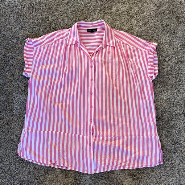 Lane Bryant Short Sleeve Tie Hem Button Down Size 16 