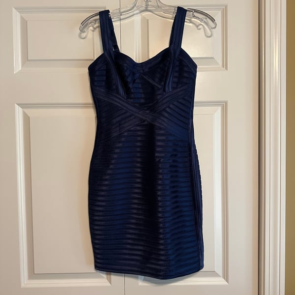Womens SZ 2 Navy Cocktail Mini Dress BCBG Maxazria Adj  Straps Back Zipper