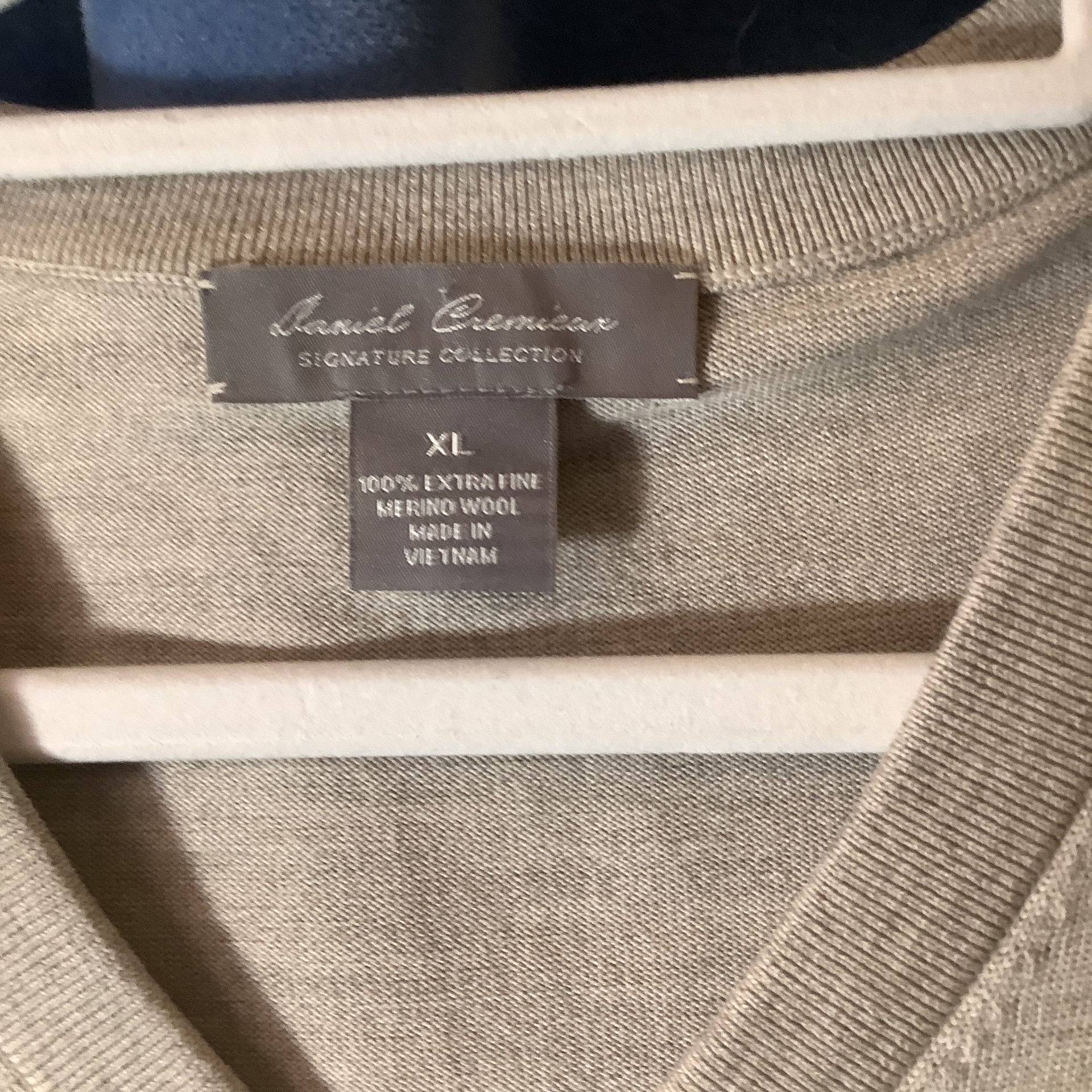 Men's Beige V-Neck Sleeveless Sweater Vest 3