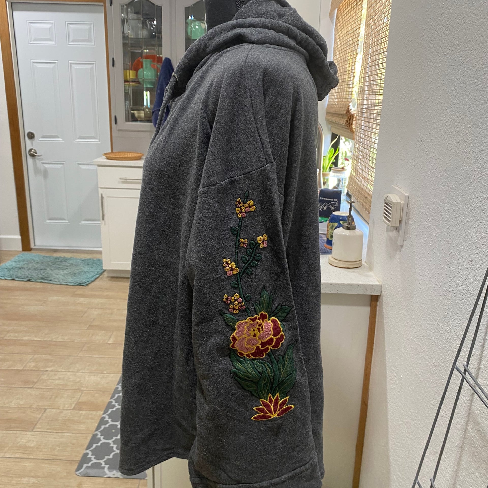 Charcoal Gray Hooded Sweatshirt with embroidered sleeves Size XL 2