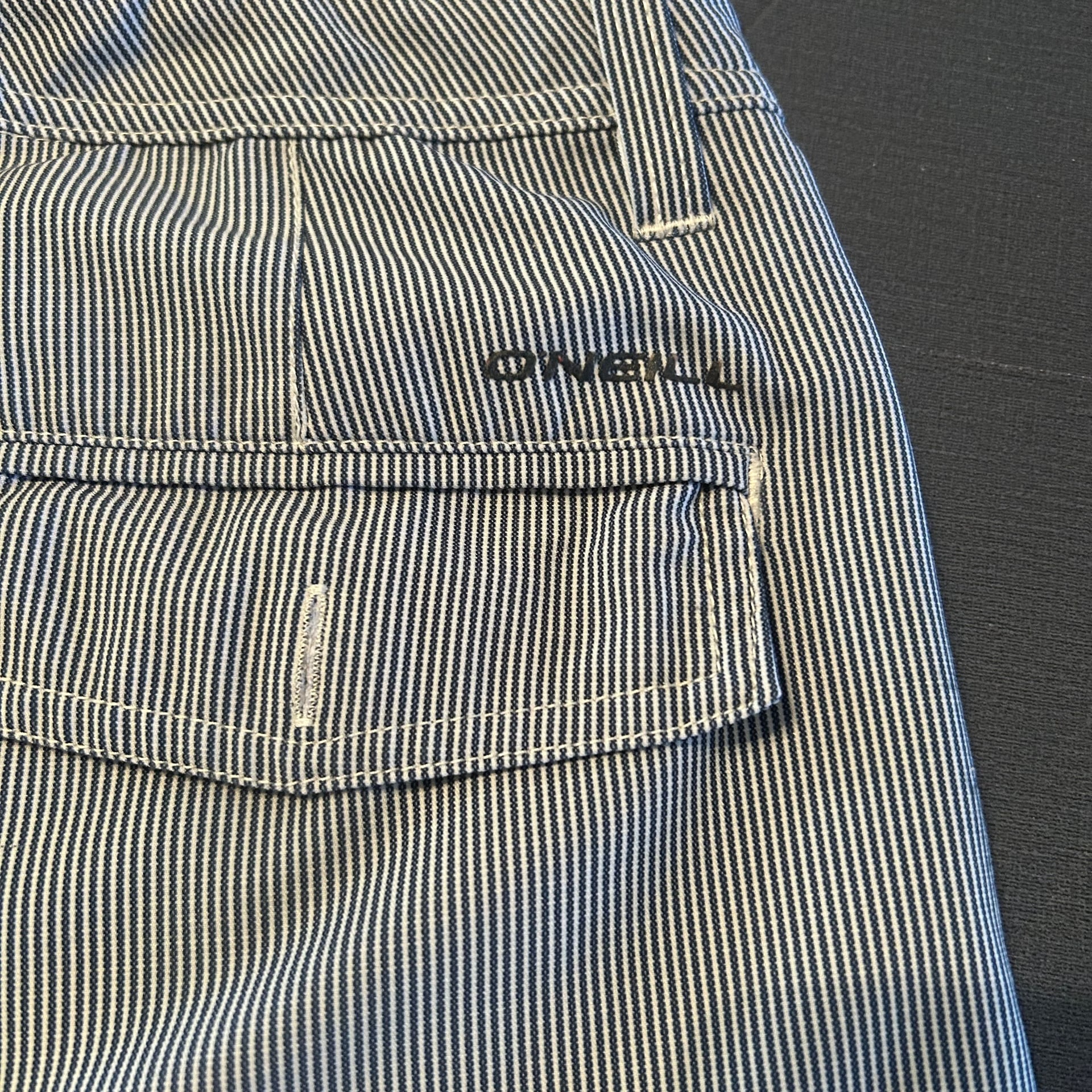 O'Neill Striped Blue and White Bermuda Shorts sz 34 5