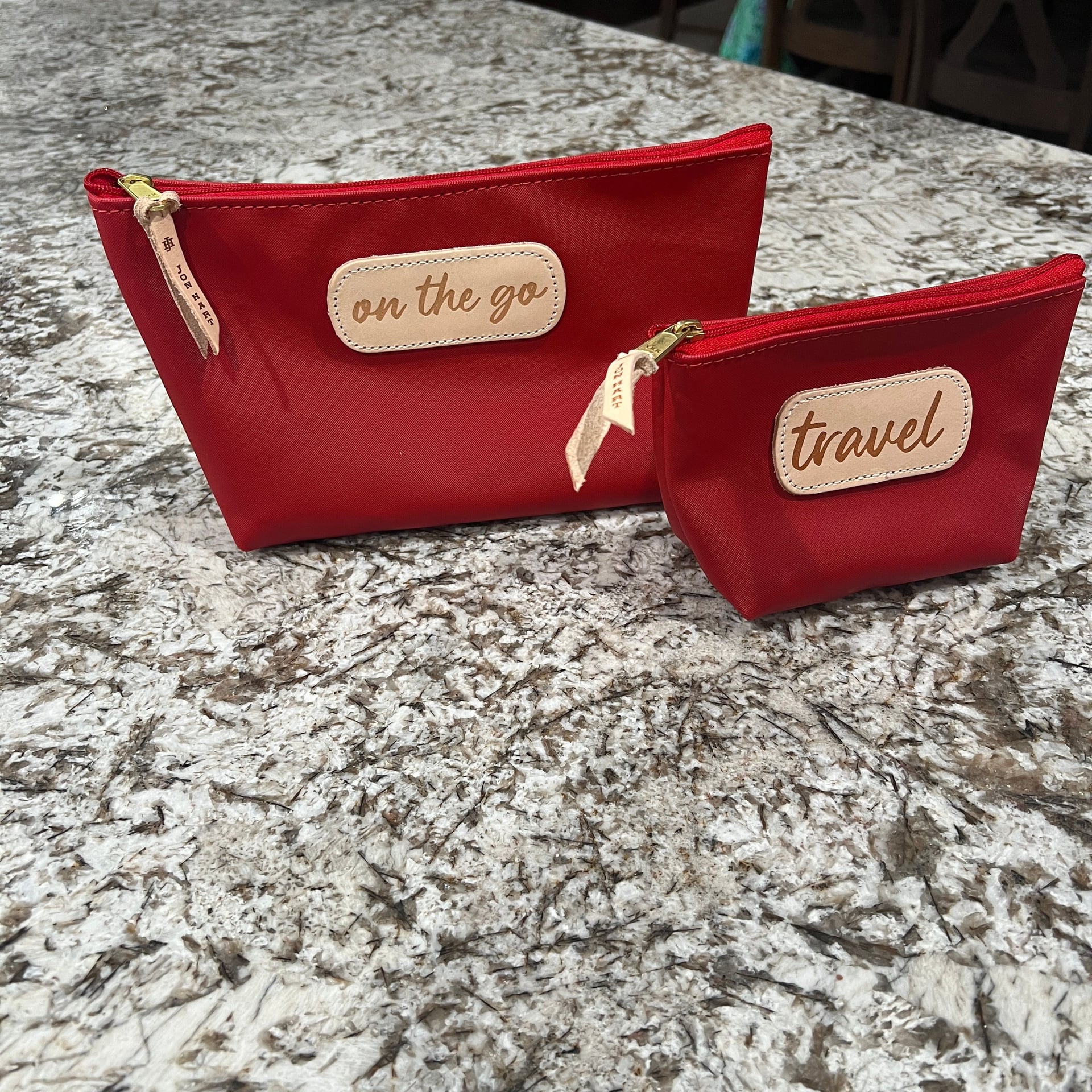 Jon Hart Designs Chico & Grande Red Travel and On-the-Go Cosmetic Bag Set 1