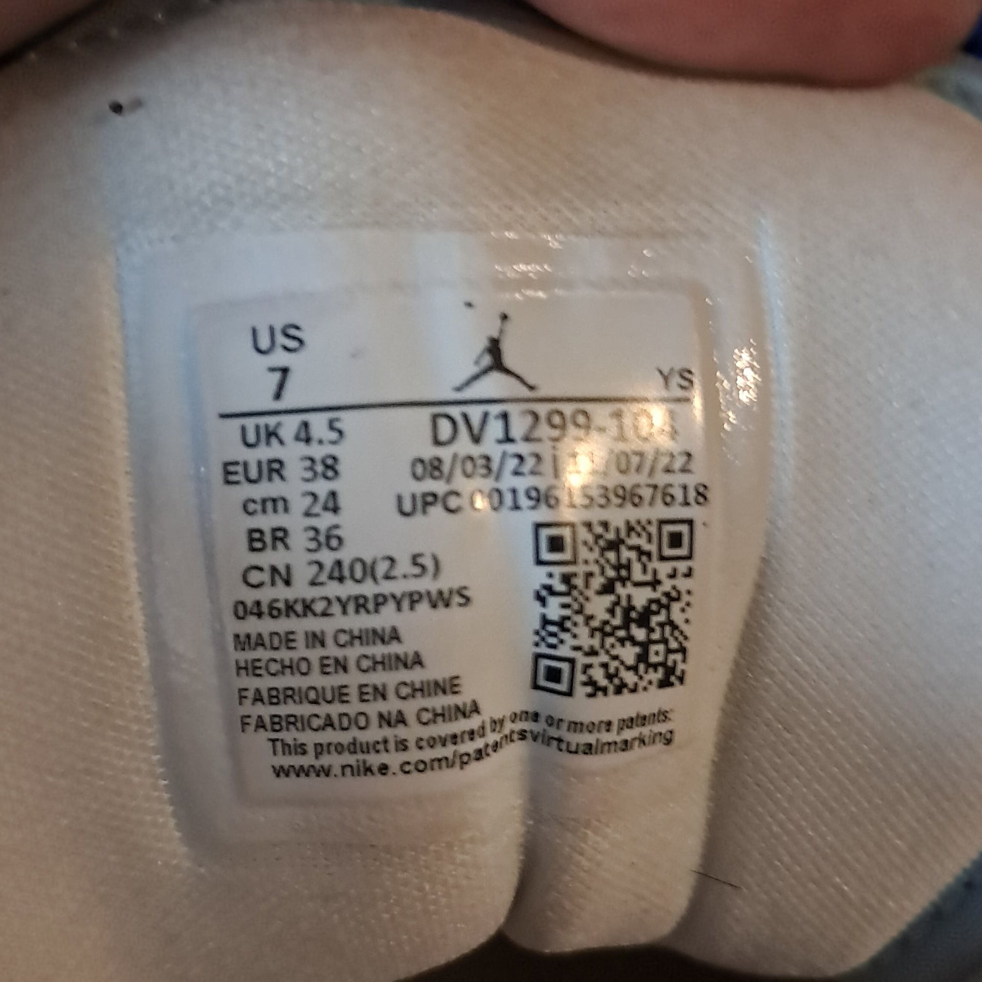 Air Jordan Wmns 1 Low SE 'Reverse Ice Blue 7