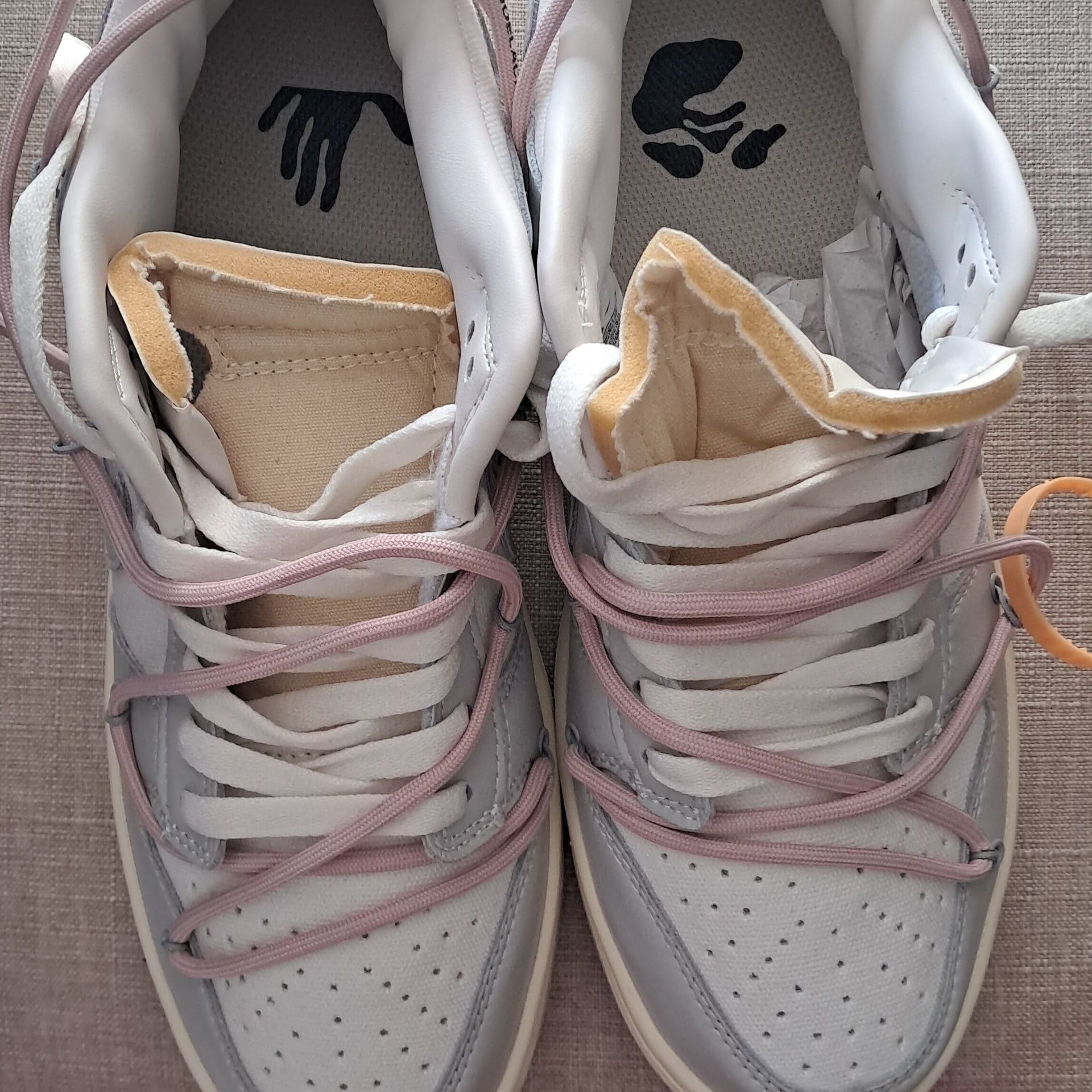 Designer Grey Low-Top Sneakers with Pink Accents 8