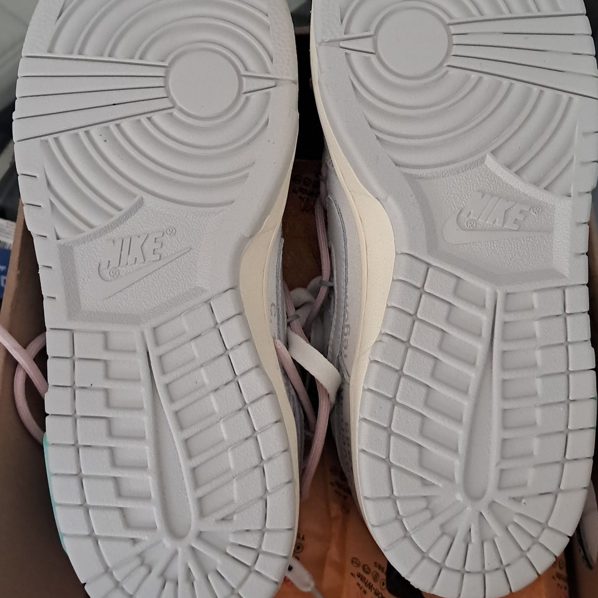 Designer Grey Low-Top Sneakers with Pink Accents 7
