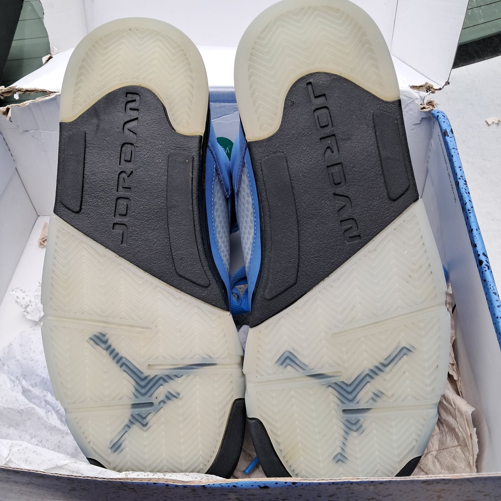 Air Jordan 5 Retro University Blue Sneakers 9