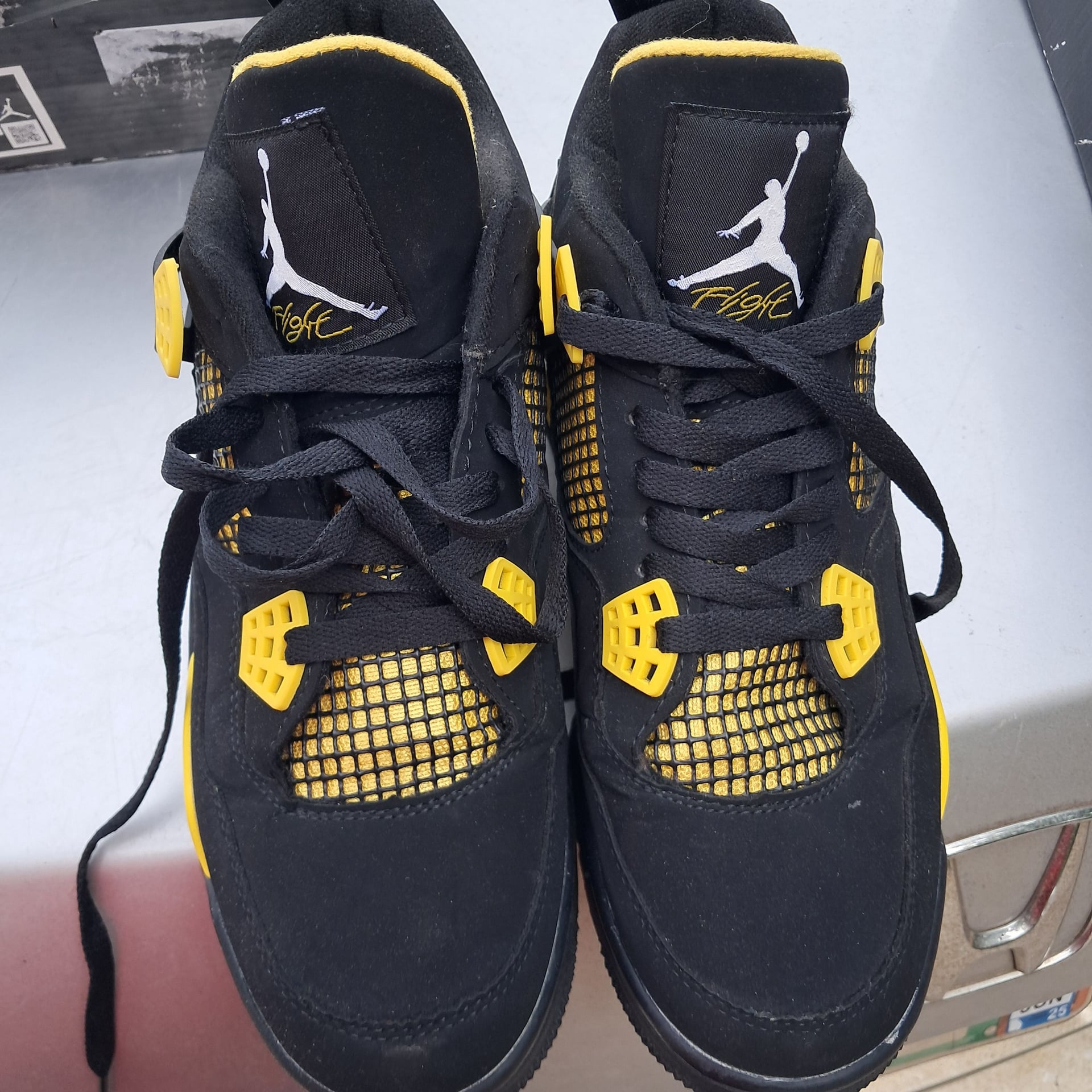 JORDAN 4 RETRO SIZE 8 7