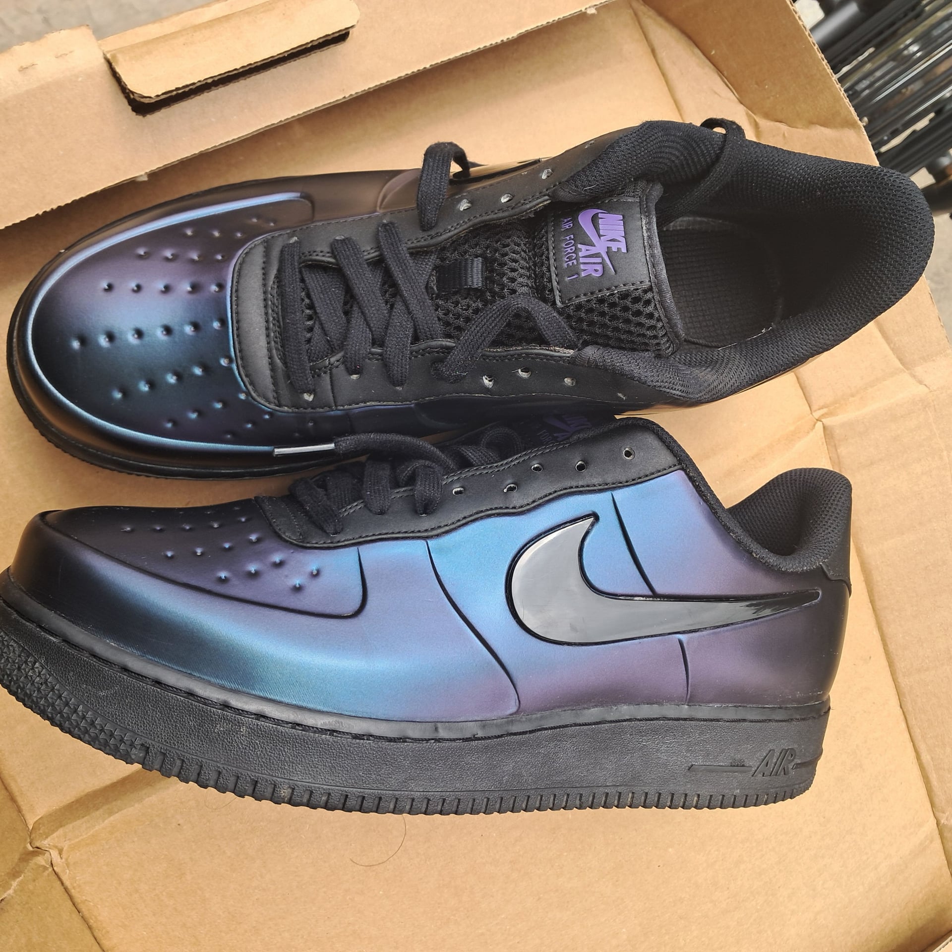 Men's Iridescent Black Sneakers 9