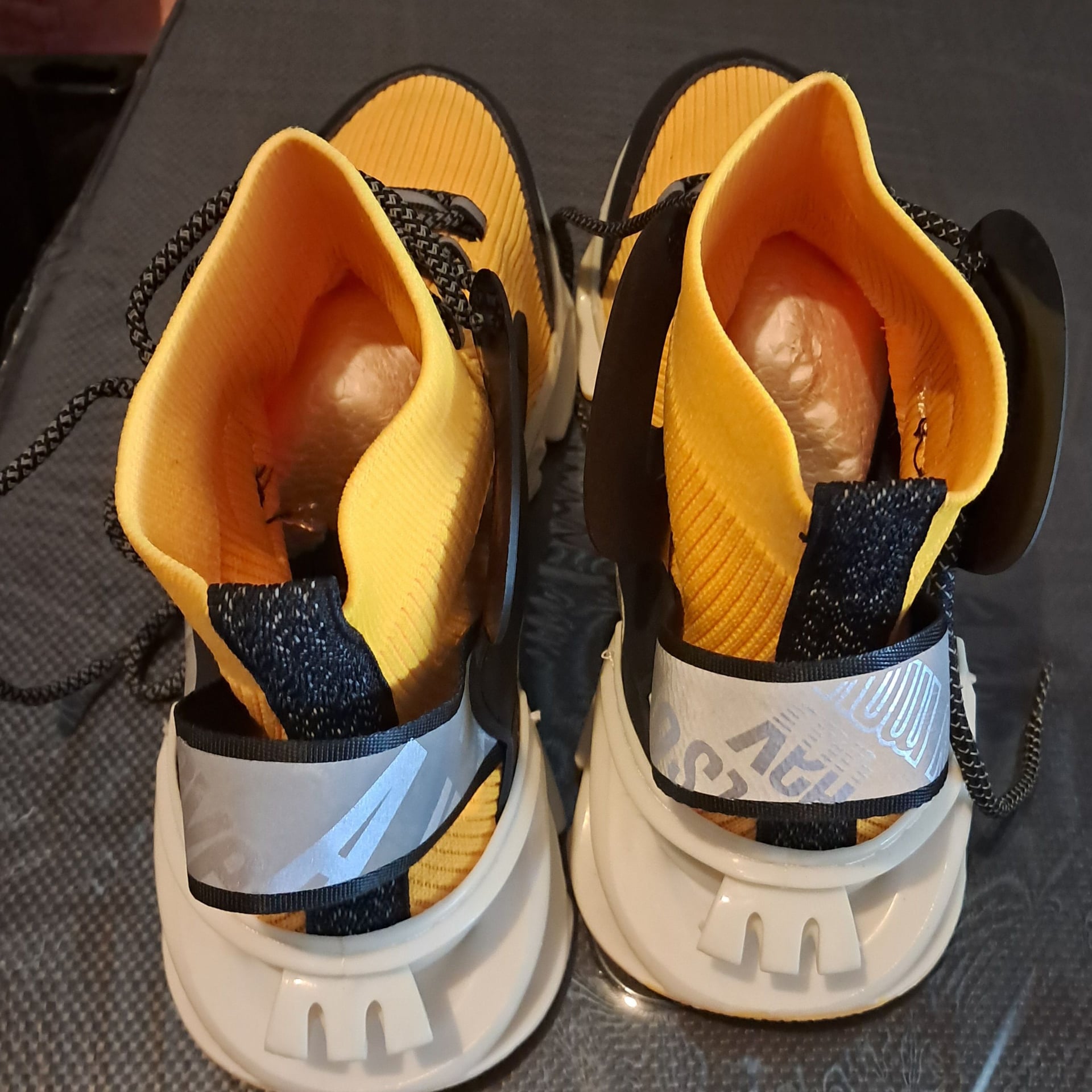 Yellow High-Top Fashion Sneakers 7
