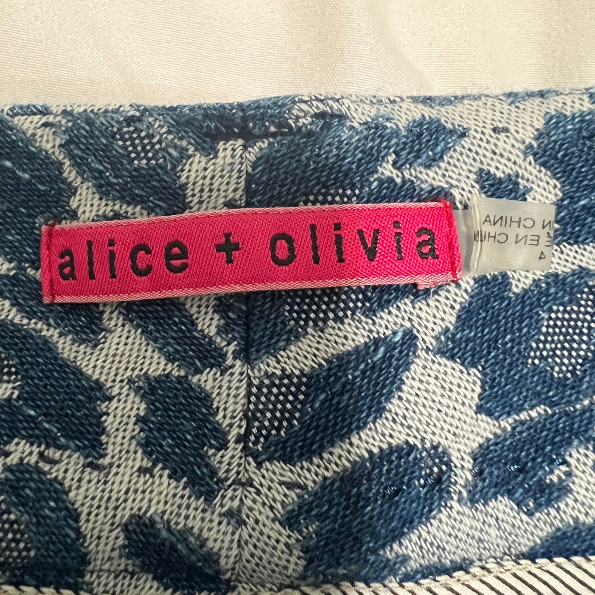 Alice & Olivia Cast Cheetah Animal Print Shorts Denim Size 4 5