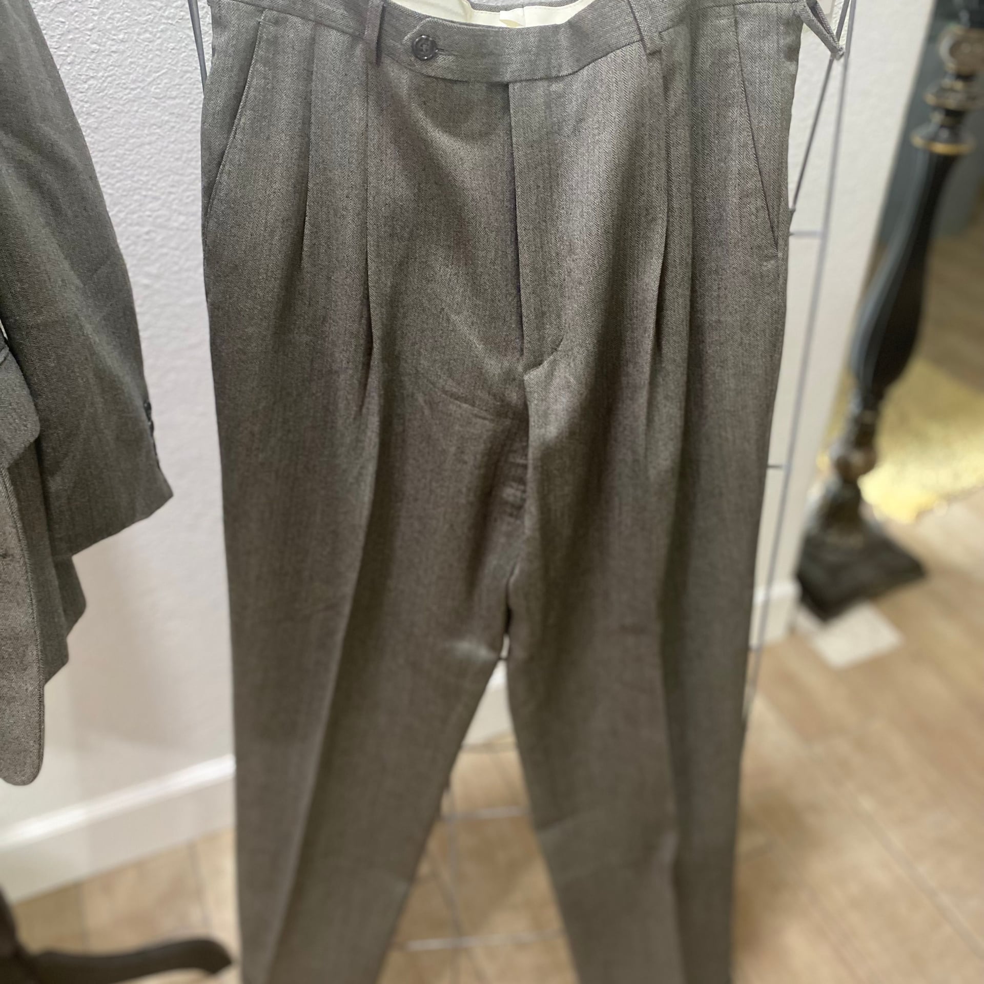 Oscar de la Renta NWT Men's Three-Piece Wool Taupe Gray Suit 42 Jckt 36 Pants 5