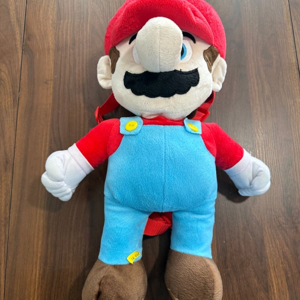 Super Mario Bros. 16 Plush Backpack by Nintendo NWT. Rn118976 🍄