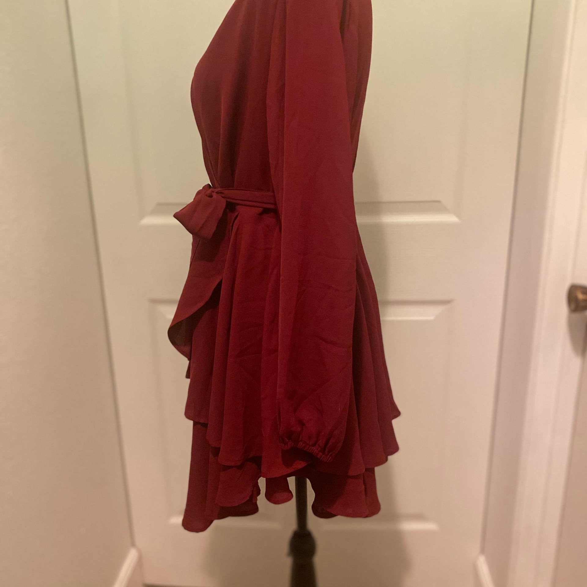 Women’s Dress Size M Wine Color Ruffled NWOT Self Belt Hidden Back Zip 3