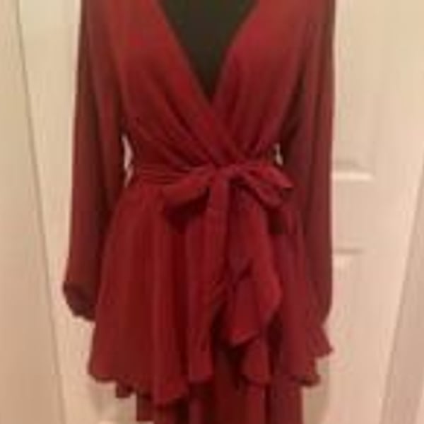 Women’s Dress Size M Wine Color Ruffled  NWOT Self Belt Hidden Back Zip 