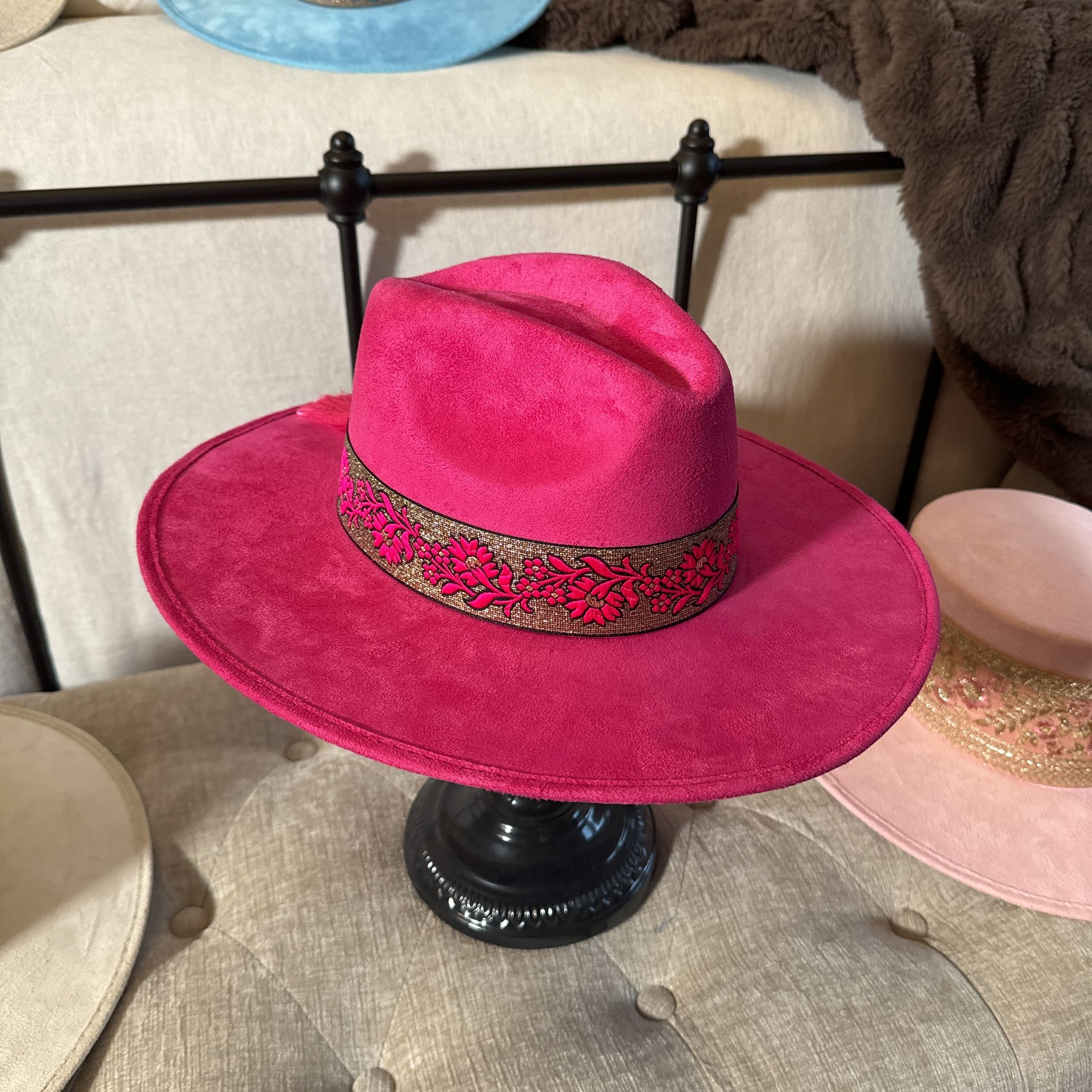 Suede Fedora "rosa" Hat in Fuchsia - , 2