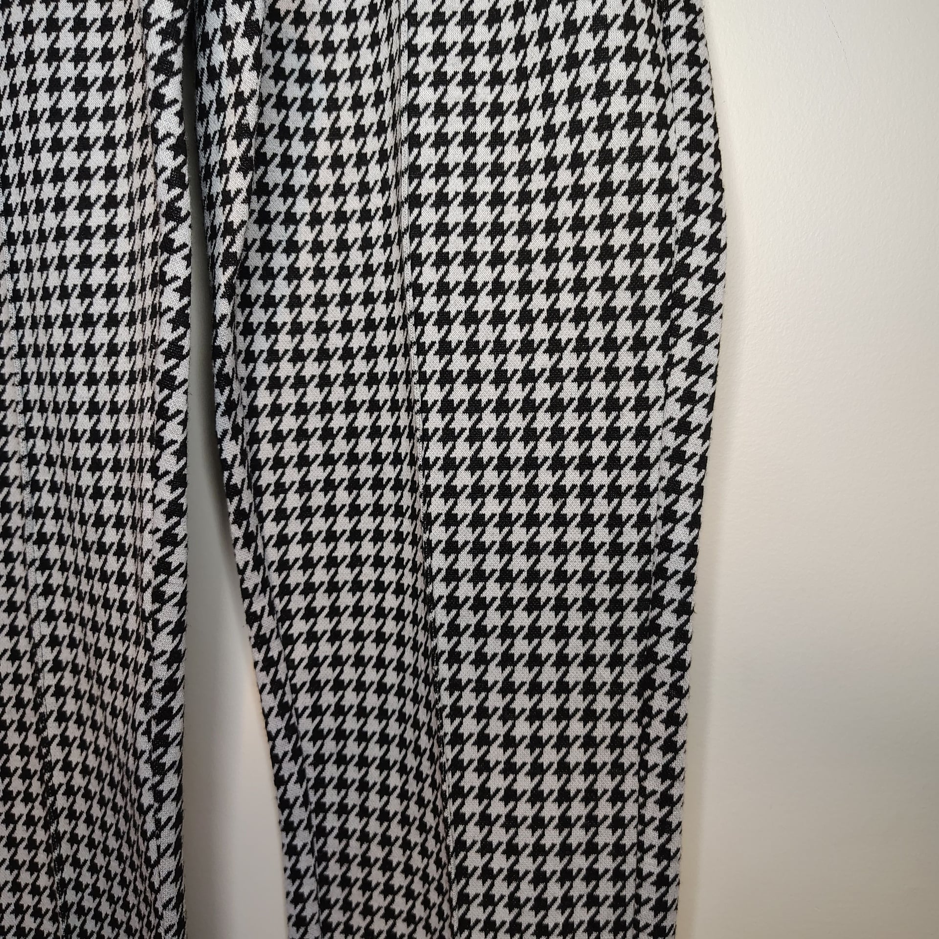 Tahari Houndstooth Seam Front Pull On Jeggings 2