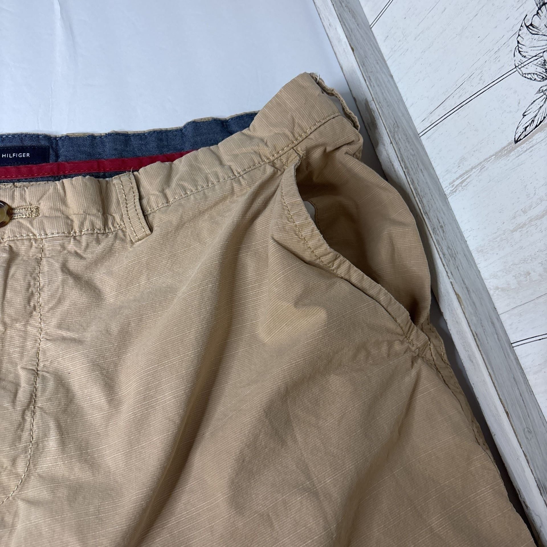 Tommy Hilfiger Men's Khaki shorts. W38 7