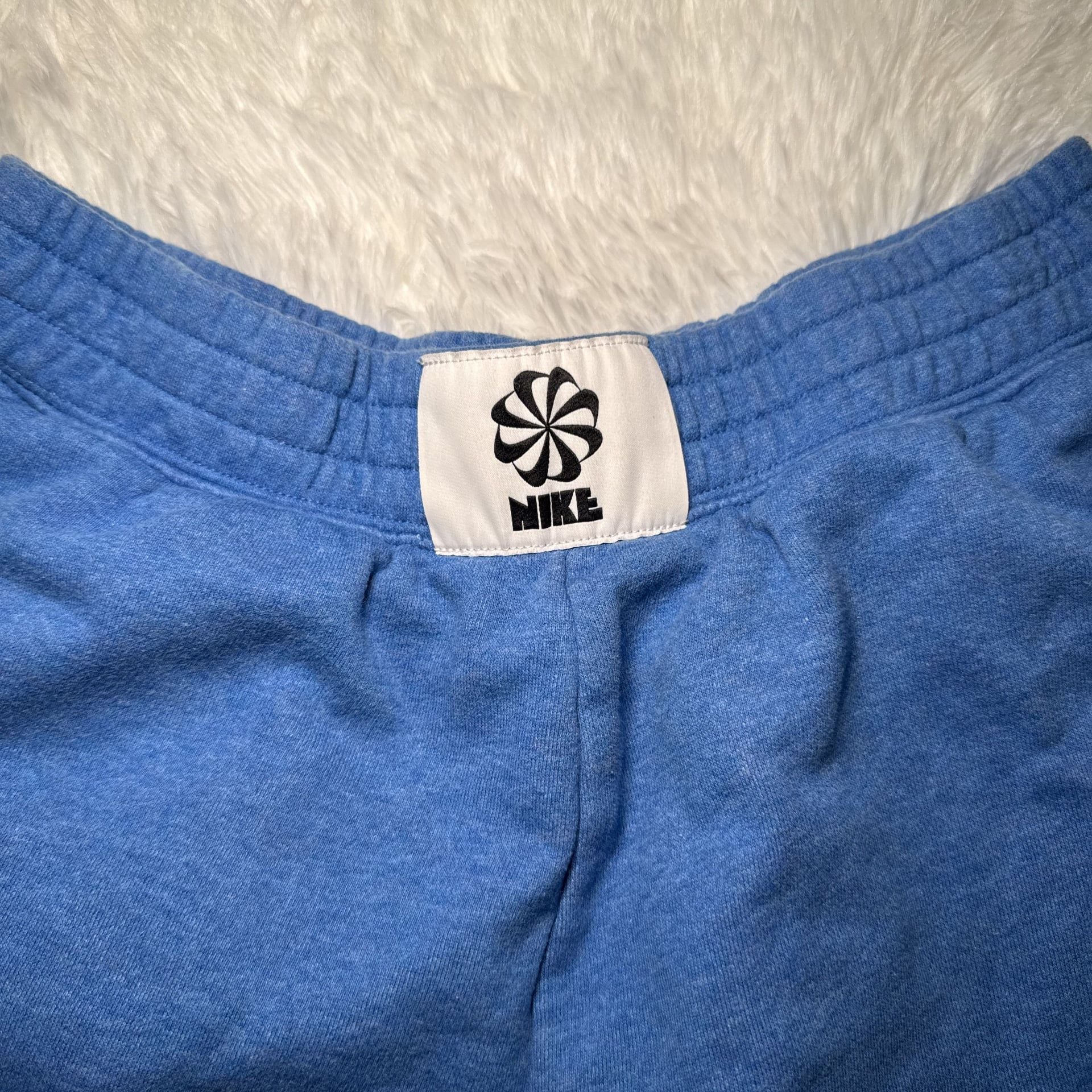 Nike Sweat Shorts Womens Small Big Swoosh Logo Pockets Move To Zero Retro 90s 2