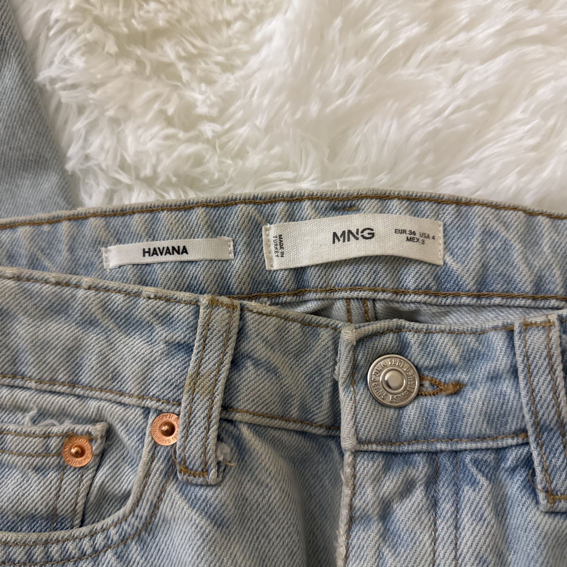 MANGO Havana High-Waist Cropped Straight Light Blue... 1