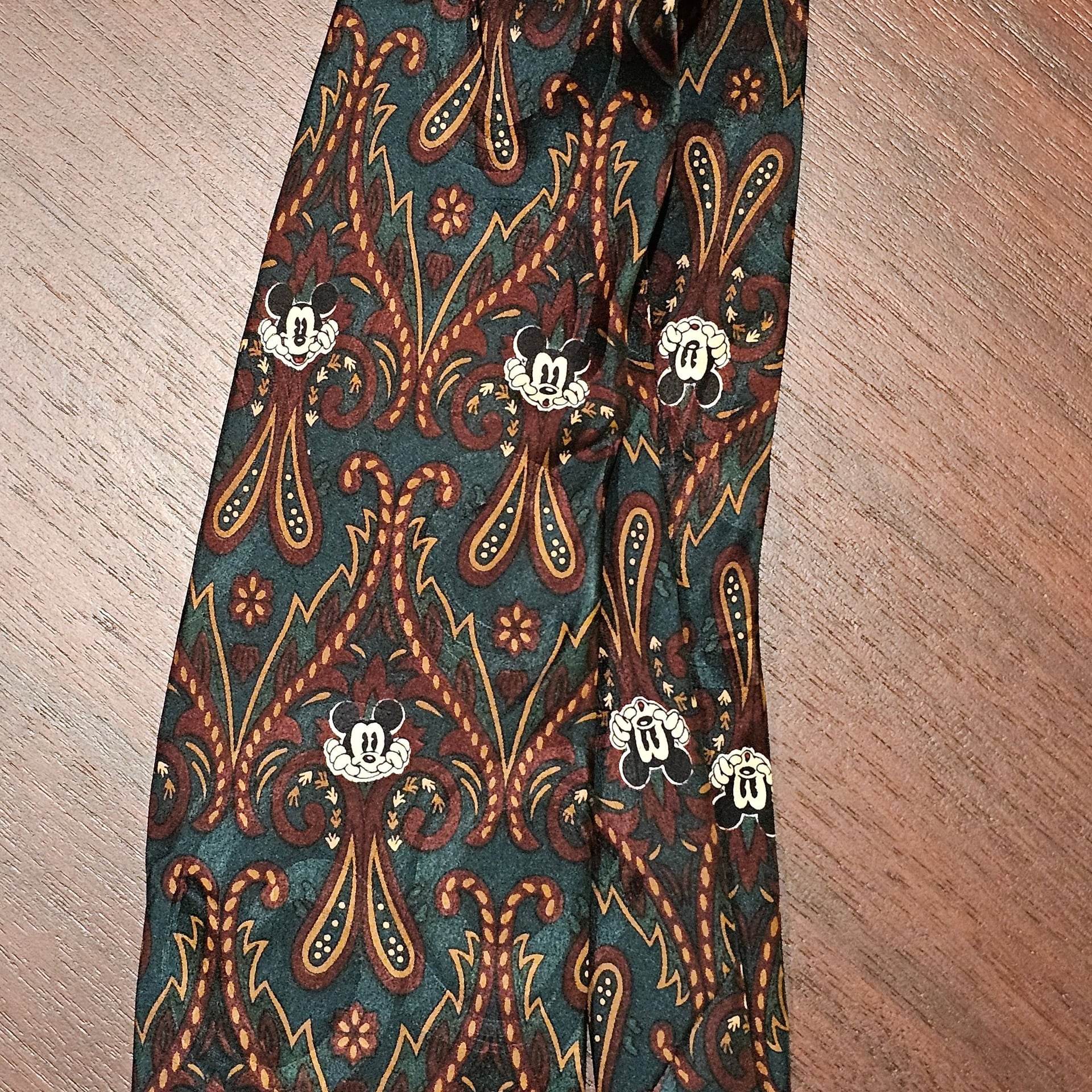 Vtg Disney Mickey Mouse Tie Necktie 100% Silk Mickey Inc. Burgundy Green Paisley 2