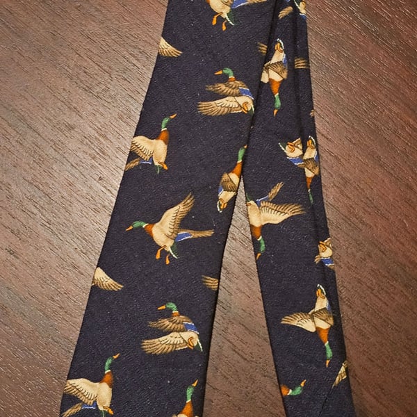 LANDS' END MADE IN U.S.A. BLUE/BROWN/YELLOW BIRDS MOTIF TIE - DESIGNER TIES.