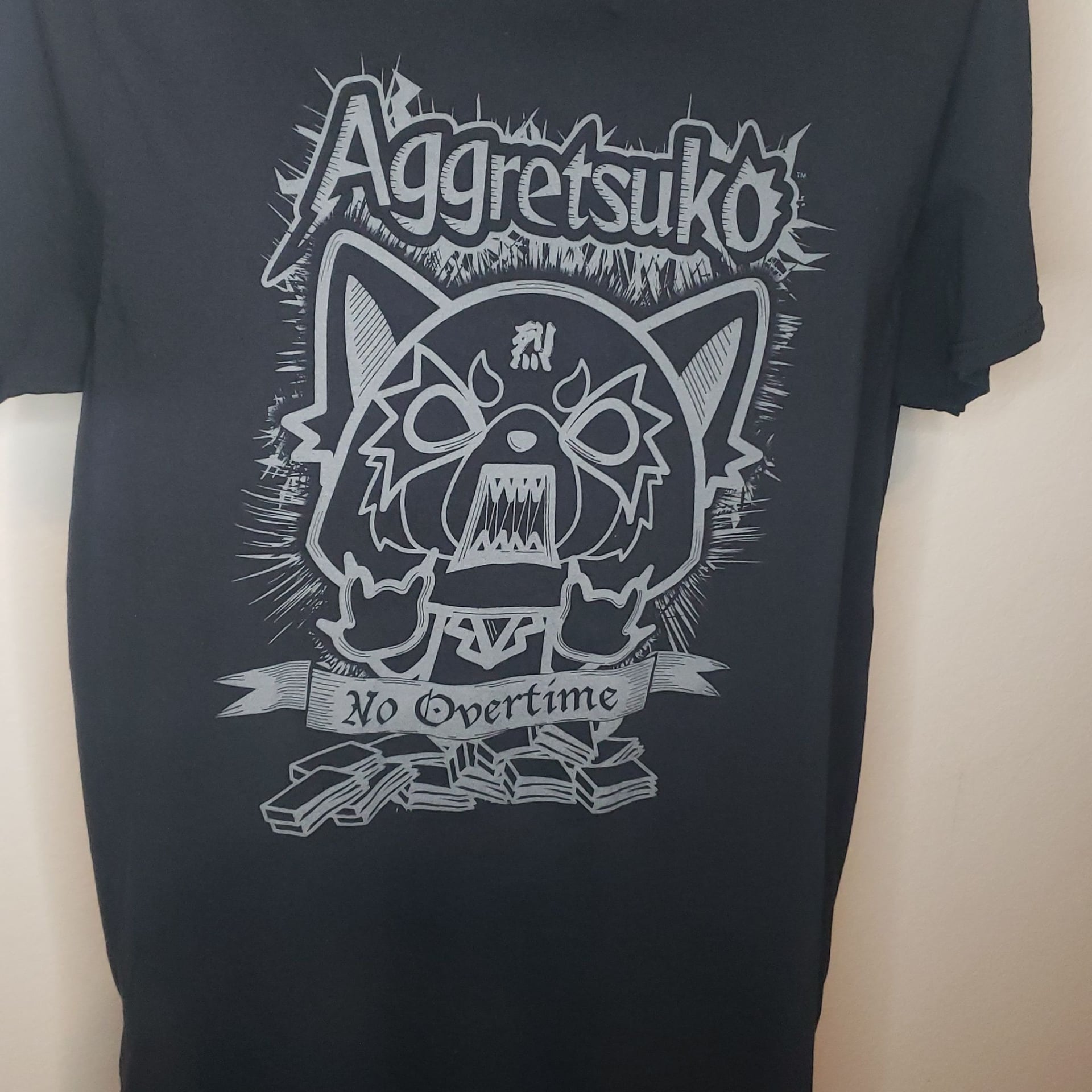 Aggretsuko No Overtime Loot Crate Black T Shirt 2015 2016 Sanrio size Large L 1