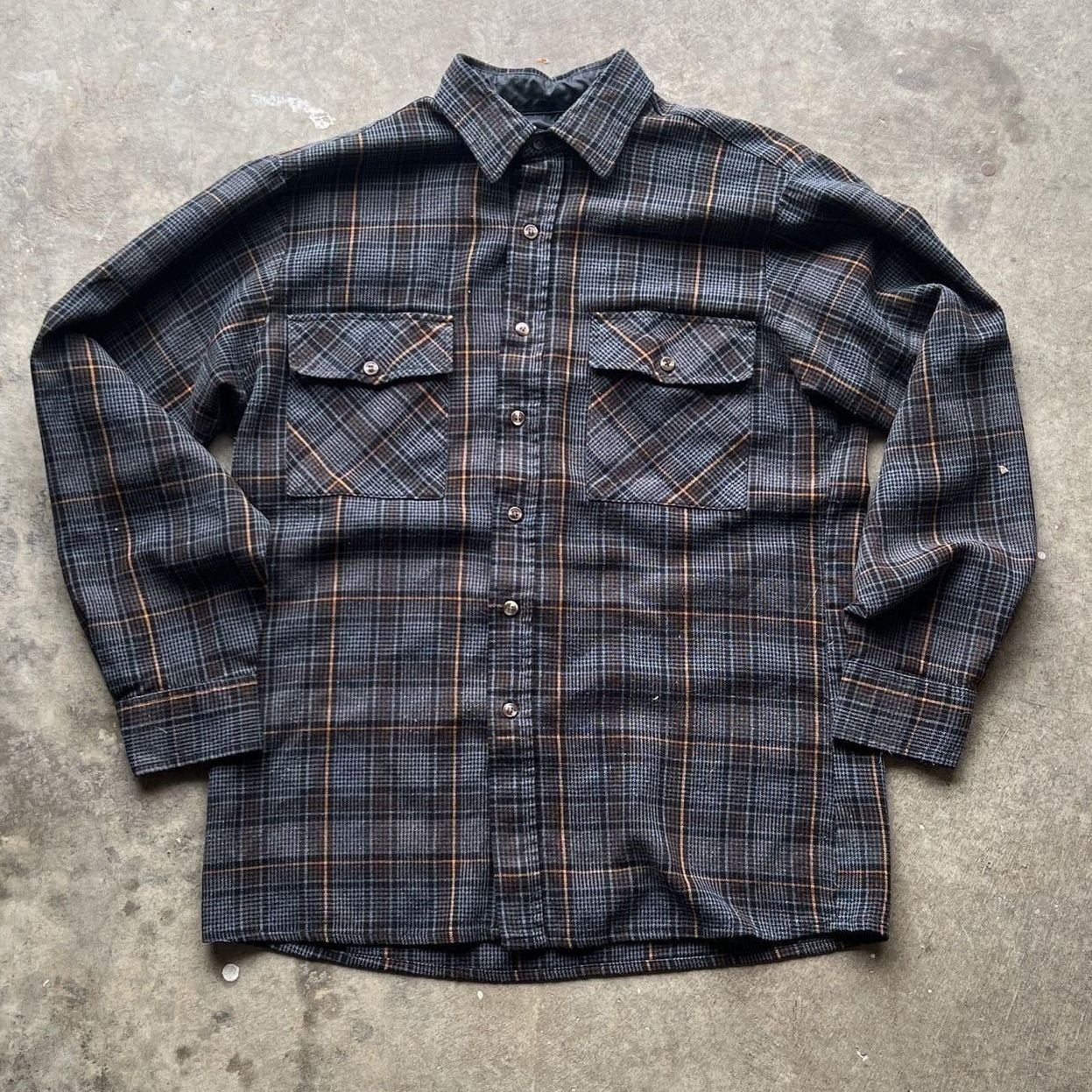 Men’s medium flannel Backpacker sportswear. 2000s vintage sportswear/ Button up. 2