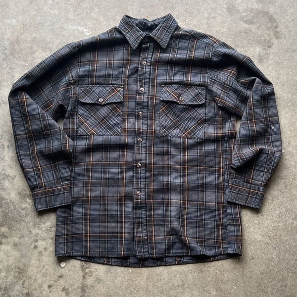 Men’s medium flannel Backpacker sportswear. 2000s vintage sportswear/ Button up.