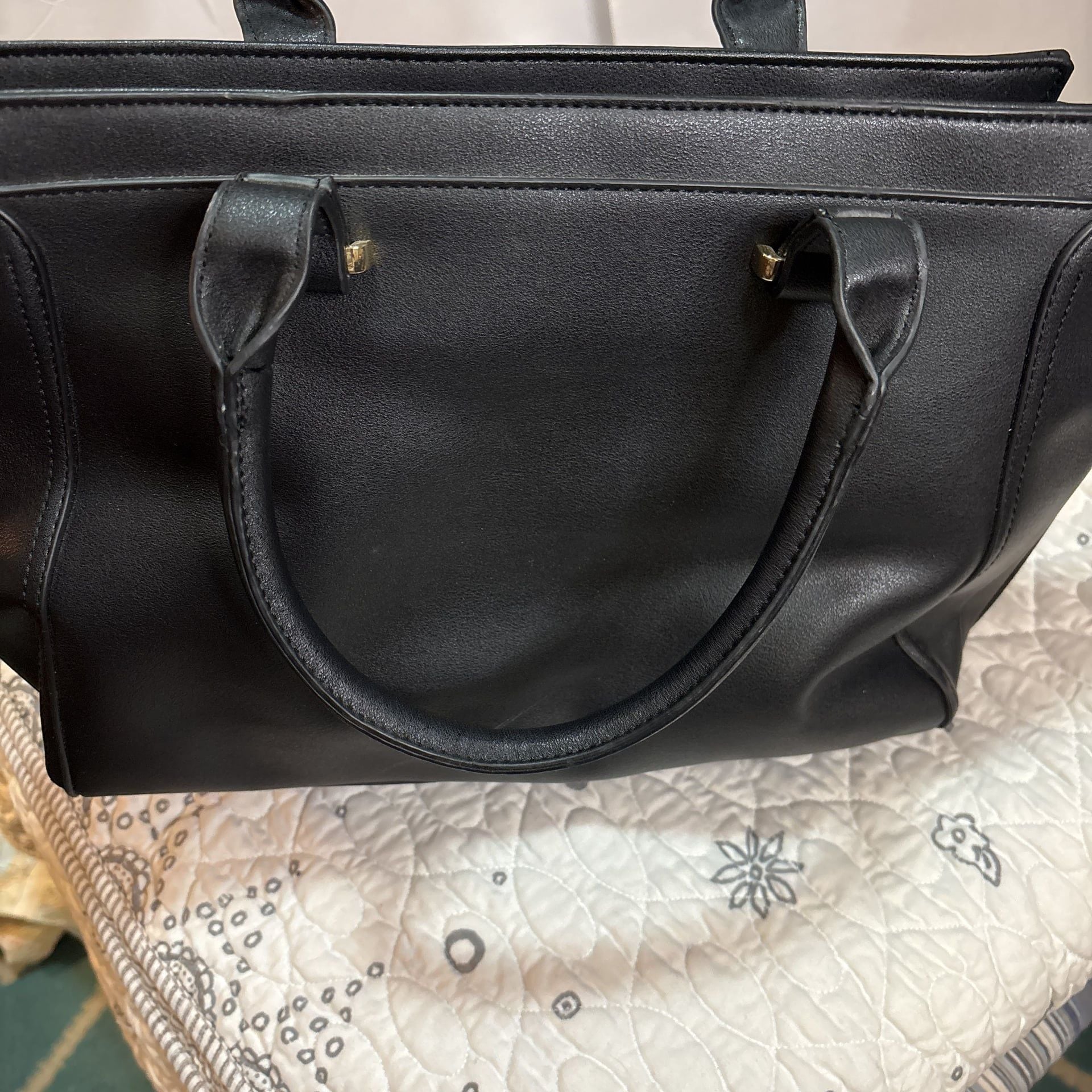 JustFab Black Structured Handbag pleather with gold chain 7