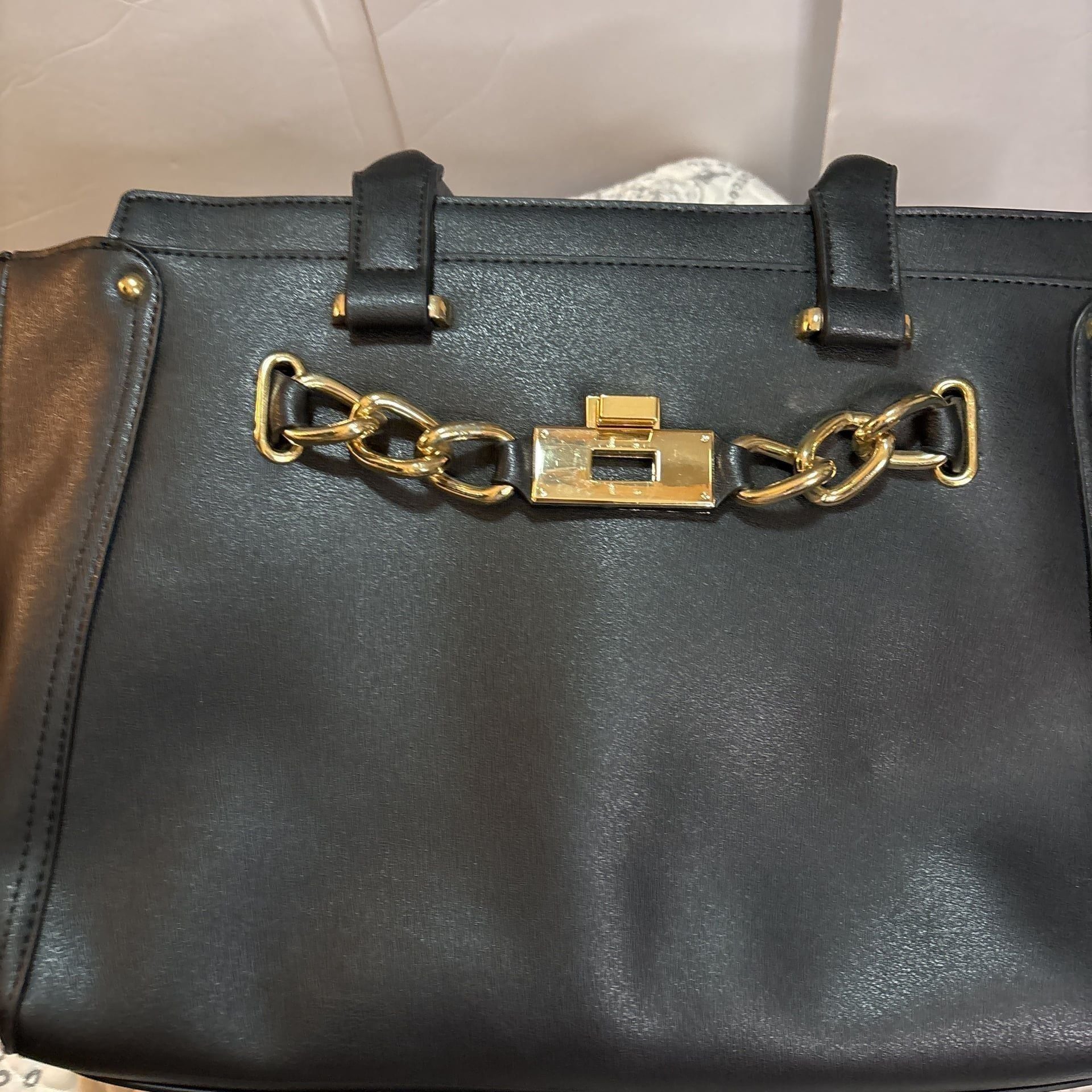 JustFab Black Structured Handbag pleather with gold chain 3